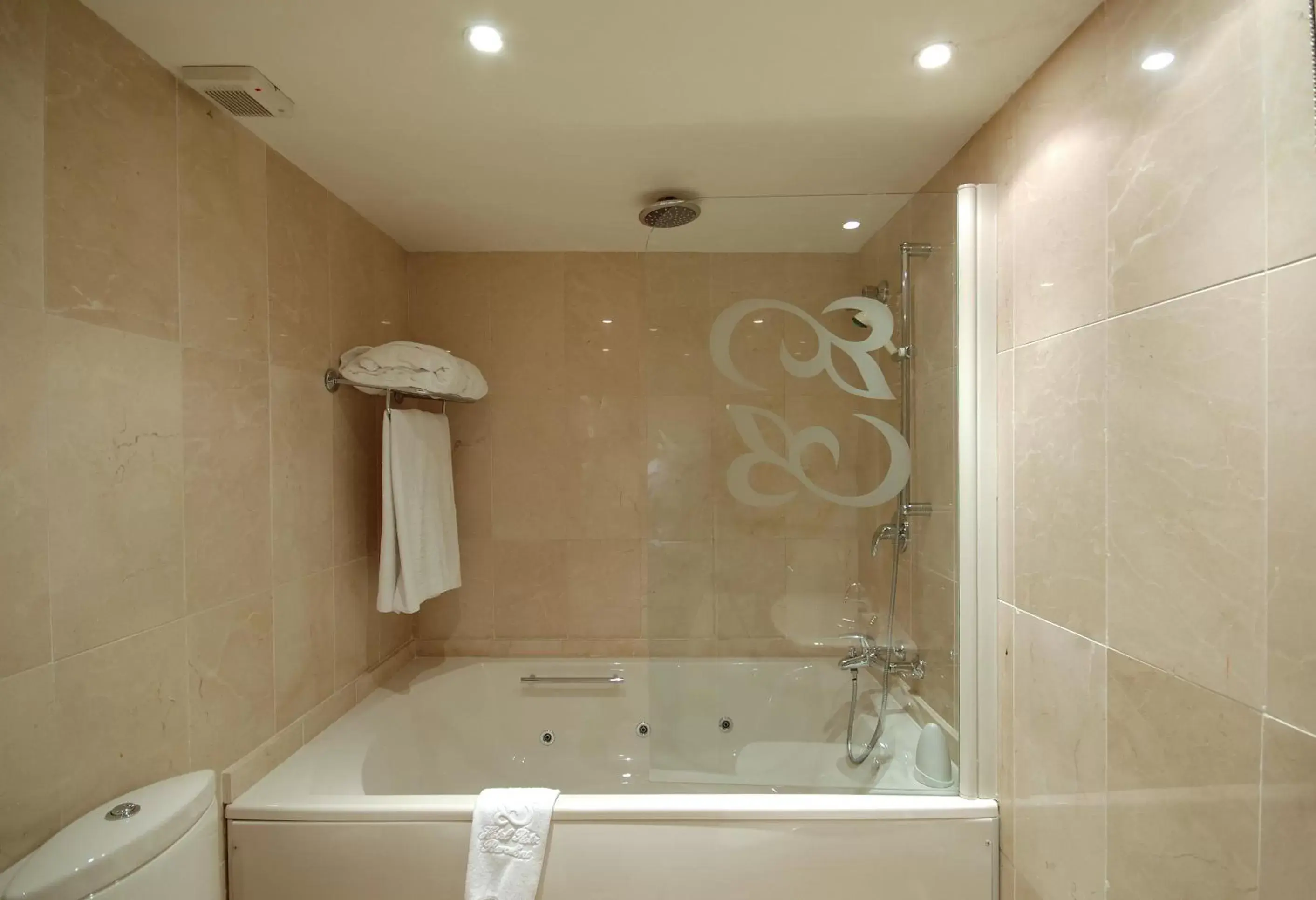 Bathroom in Hotel Roger de Llúria