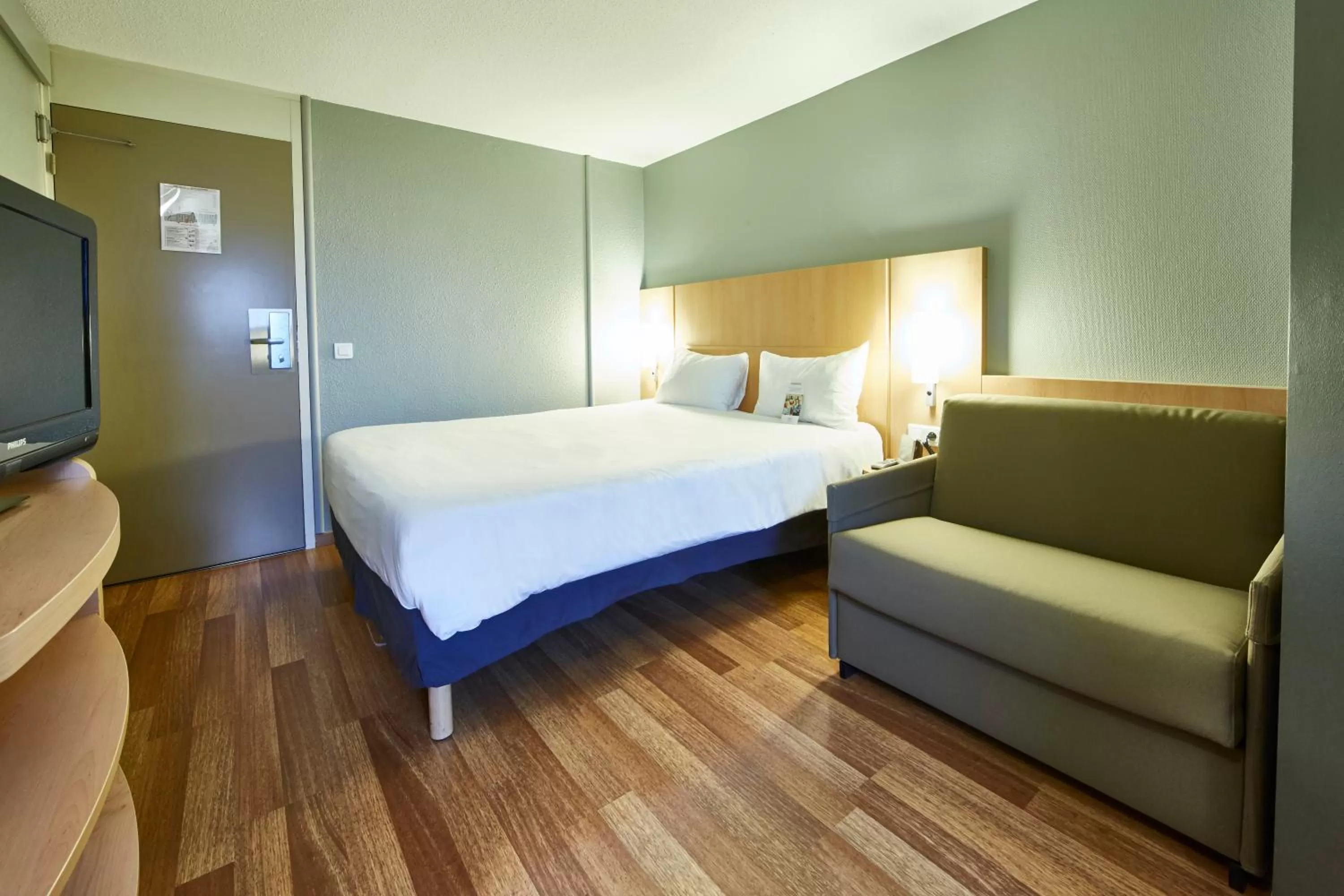 Bedroom, Bed in ibis Haguenau Strasbourg Nord