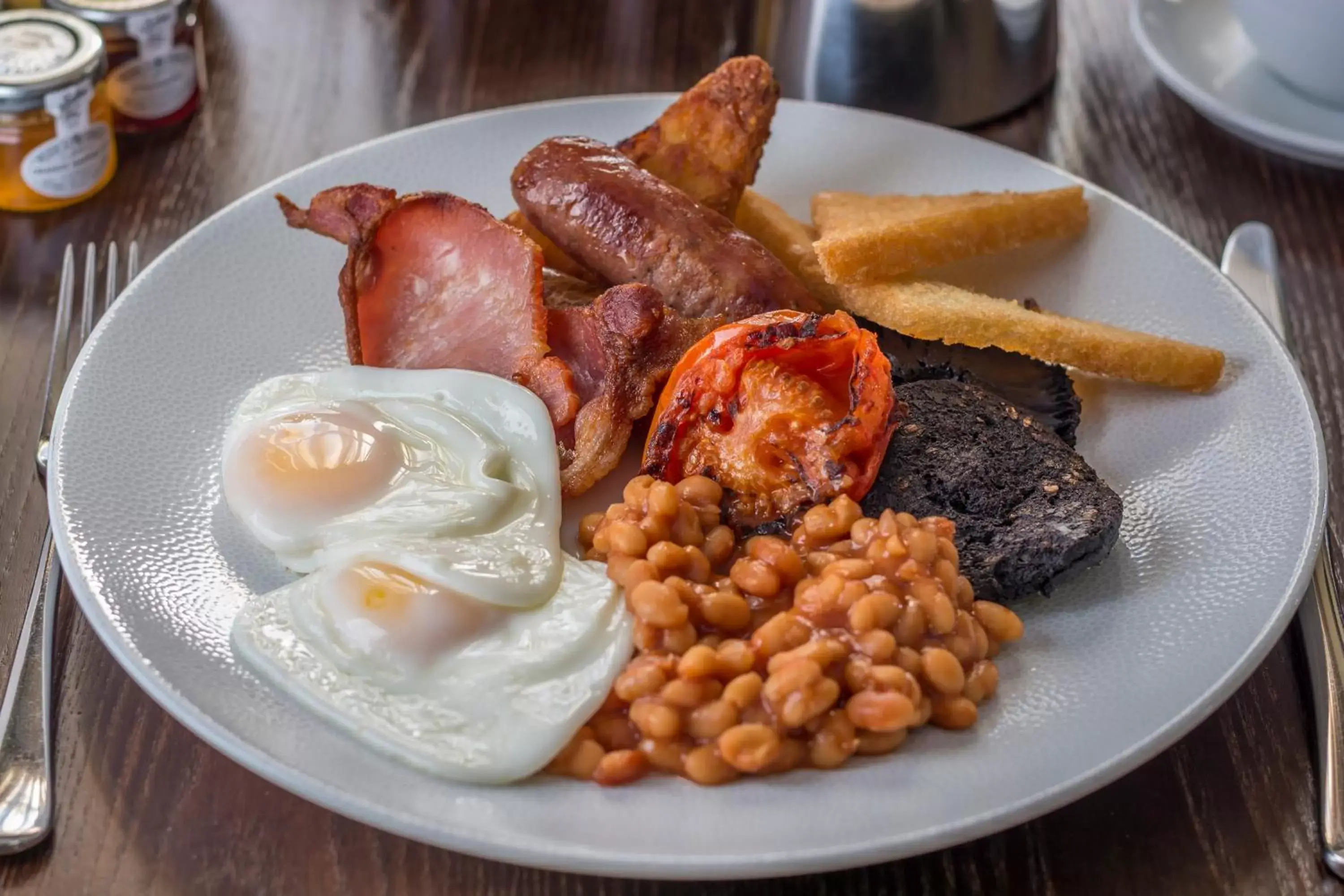 English/Irish breakfast in The Three Swans Hotel, Market Harborough, Leicestershire