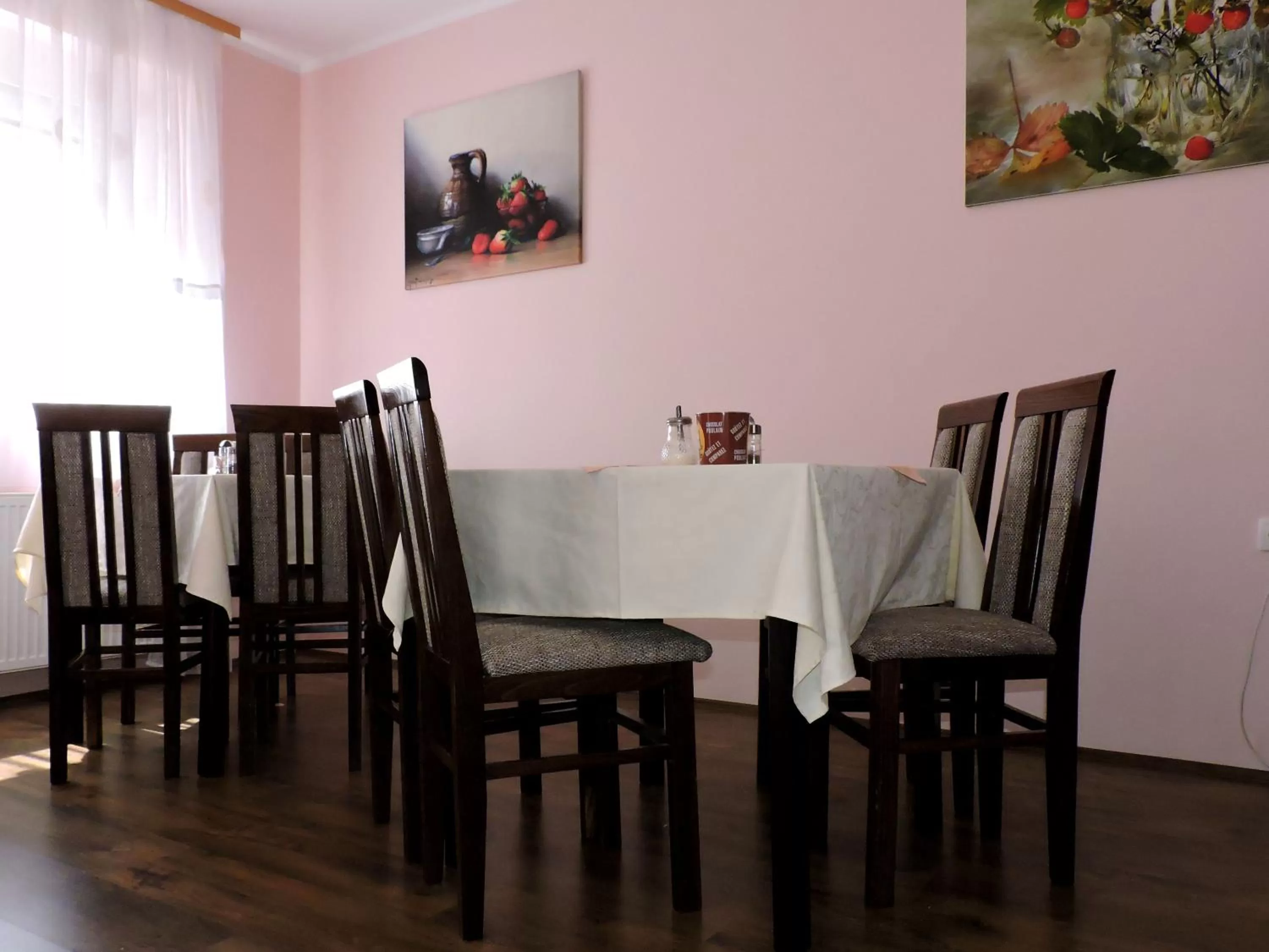 Dining area in B&B Zmajevo Gnezdo 021
