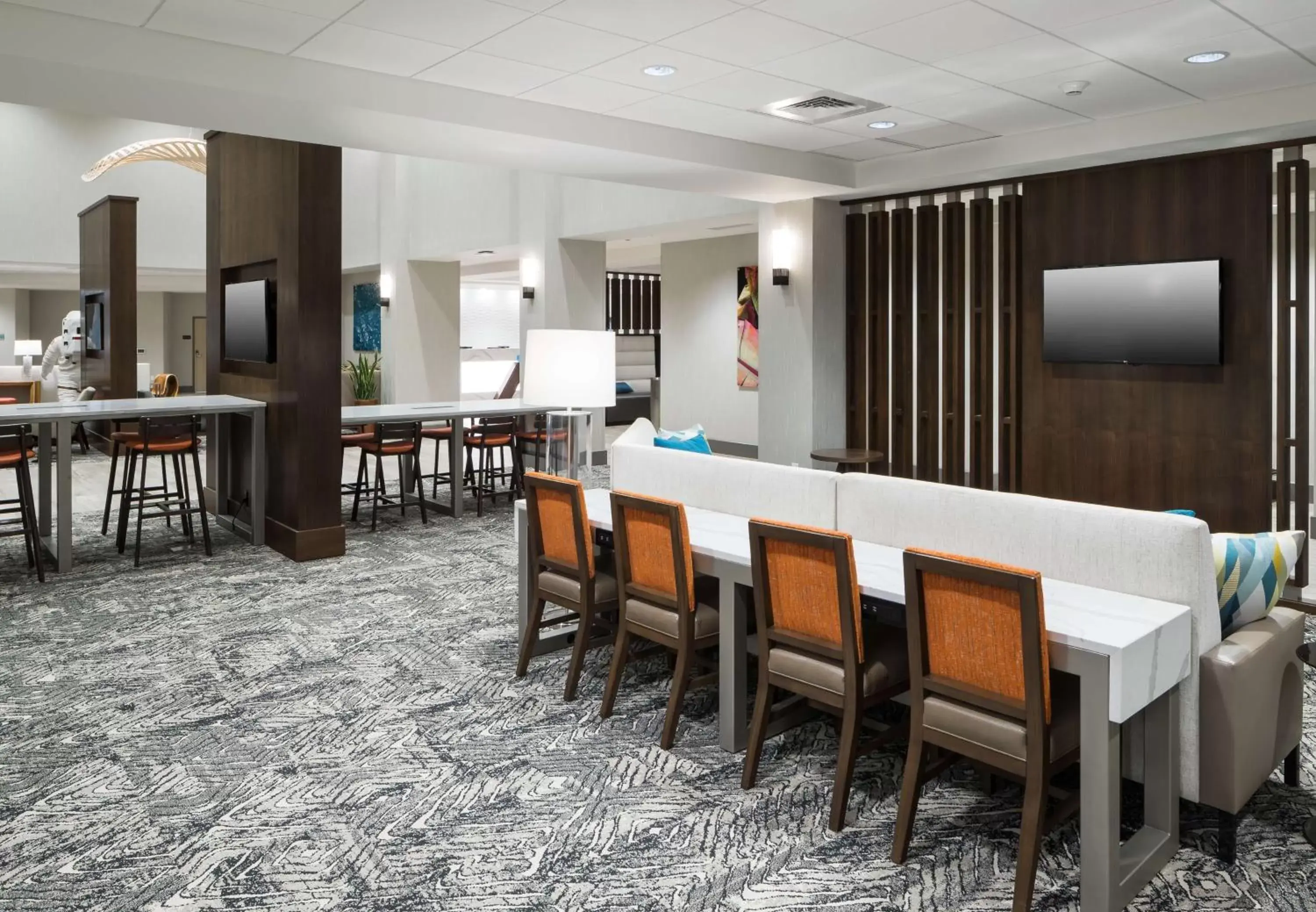 Lobby or reception in Hampton Inn & Suites Cape Canaveral Cruise Port, Fl