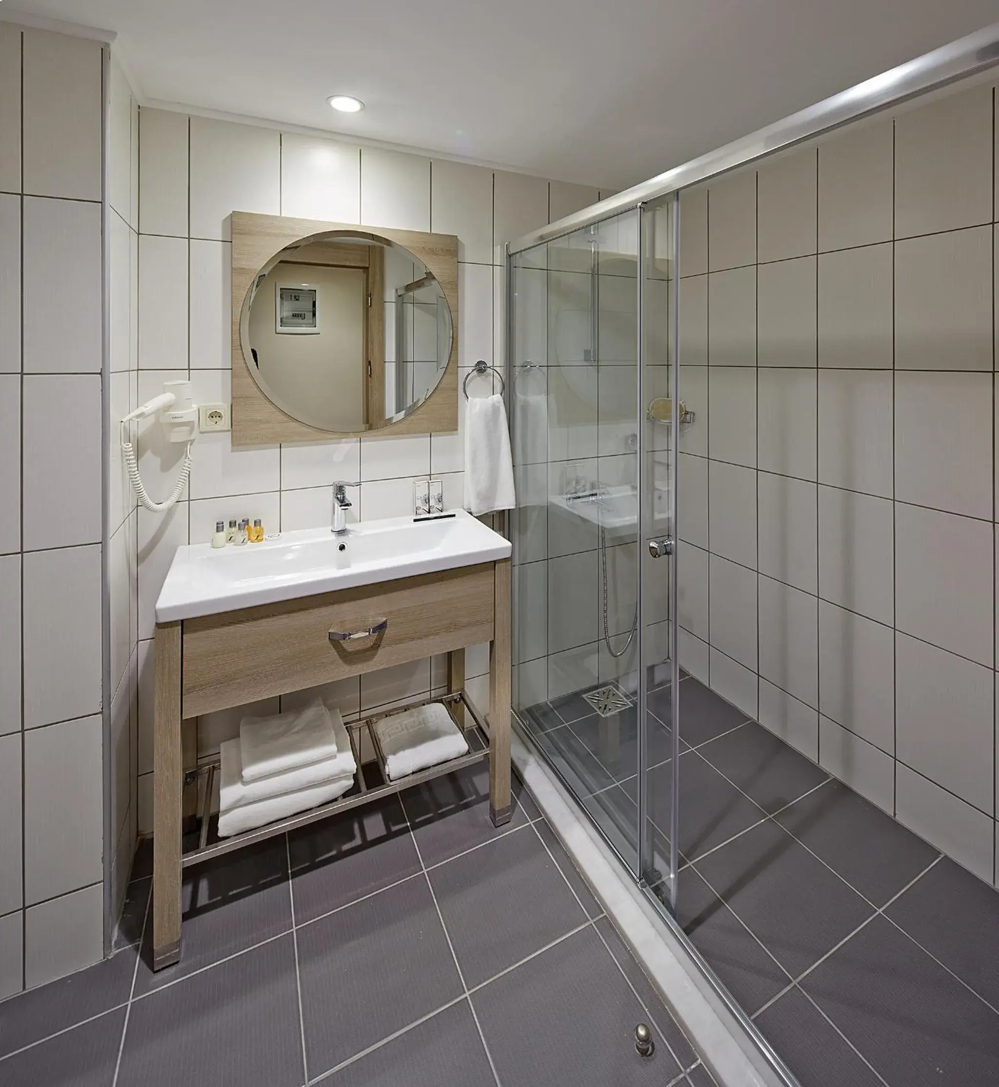 Shower, Bathroom in Rox Hotel Istanbul