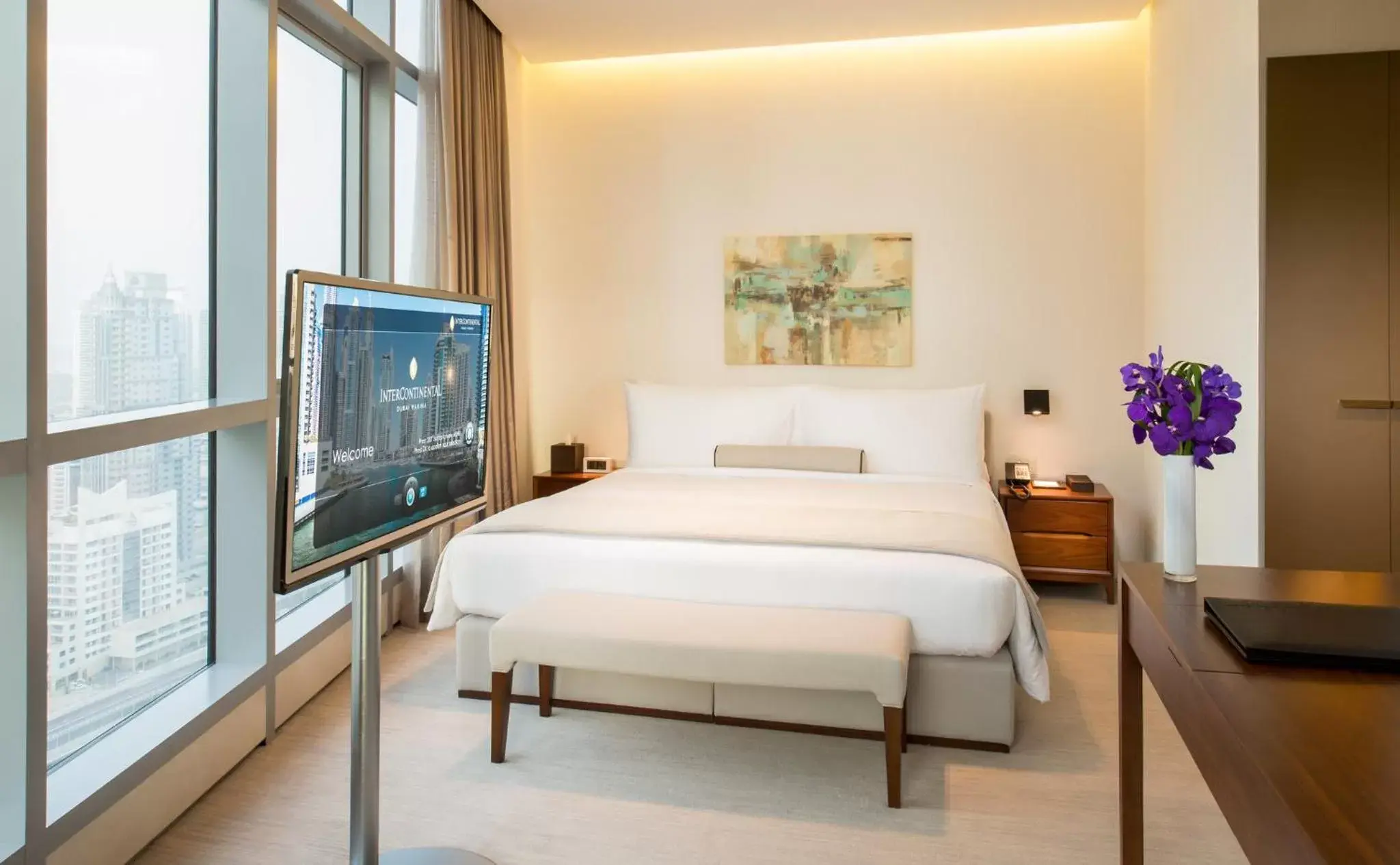 Photo of the whole room, Bed in InterContinental Dubai Marina, an IHG Hotel