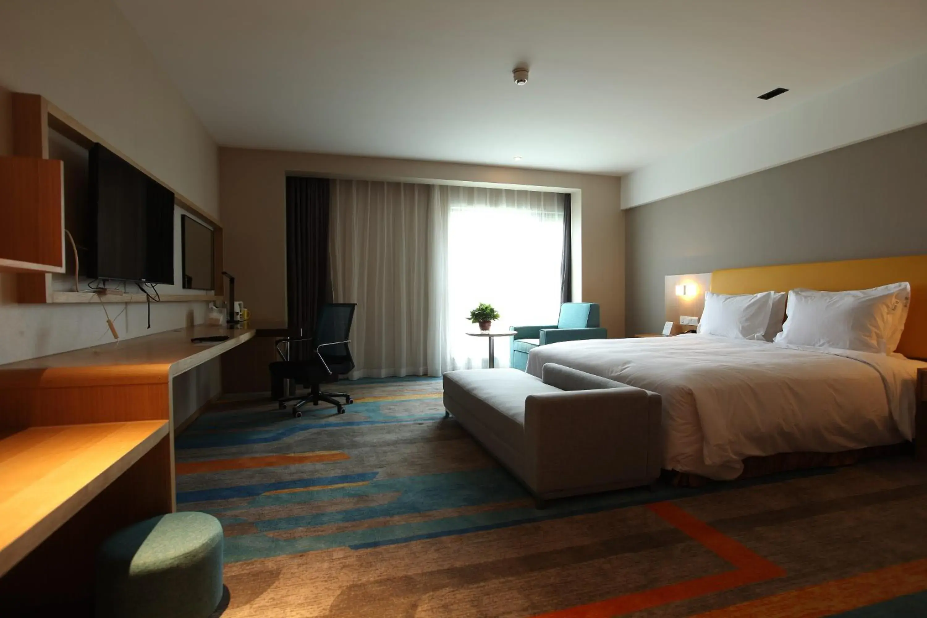 Photo of the whole room in Holiday Inn Express Xi'an Qujiang South, an IHG Hotel