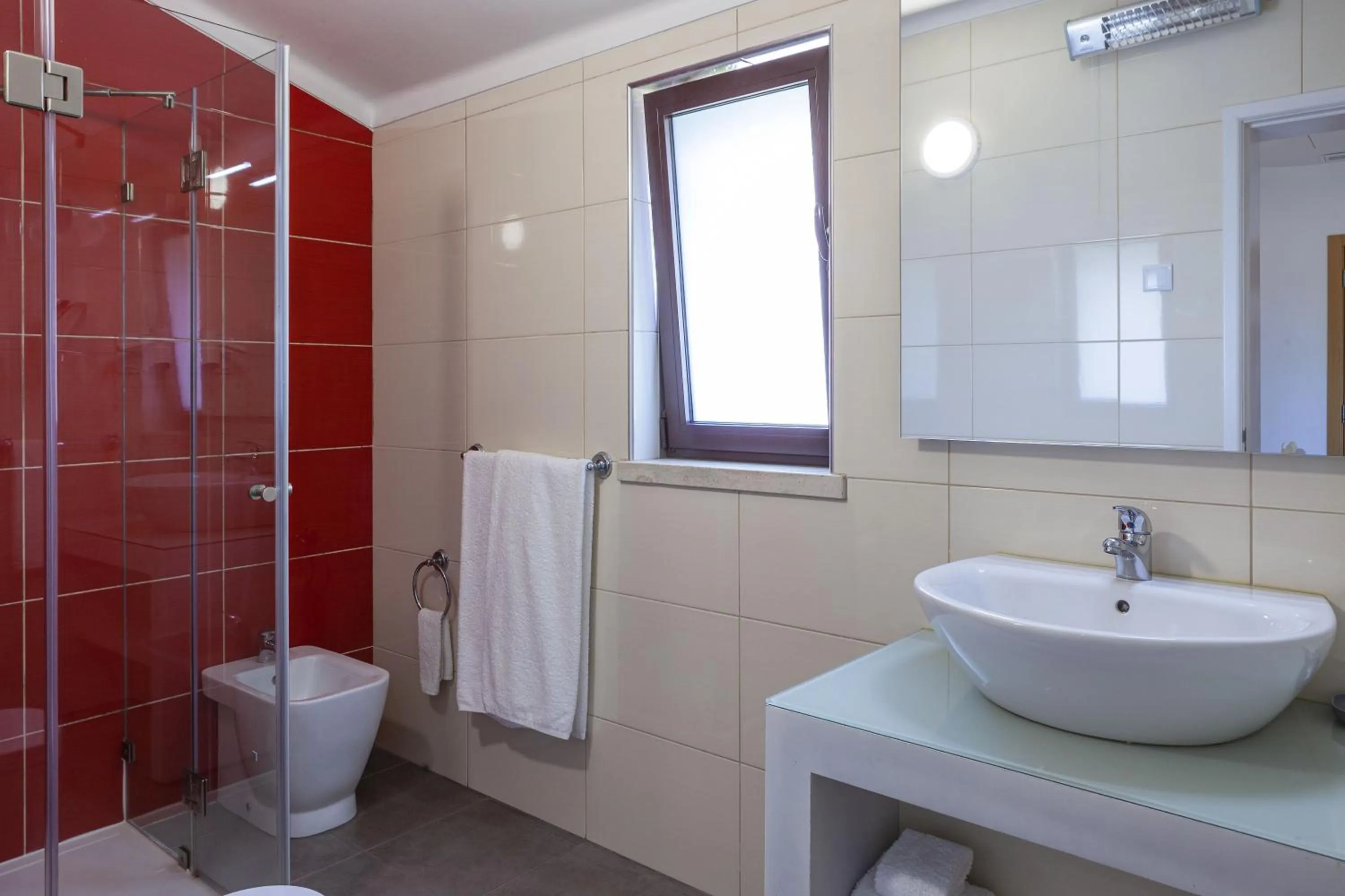 Bathroom in Boutique Hotel Casa do Outeiro - Arts & Crafts