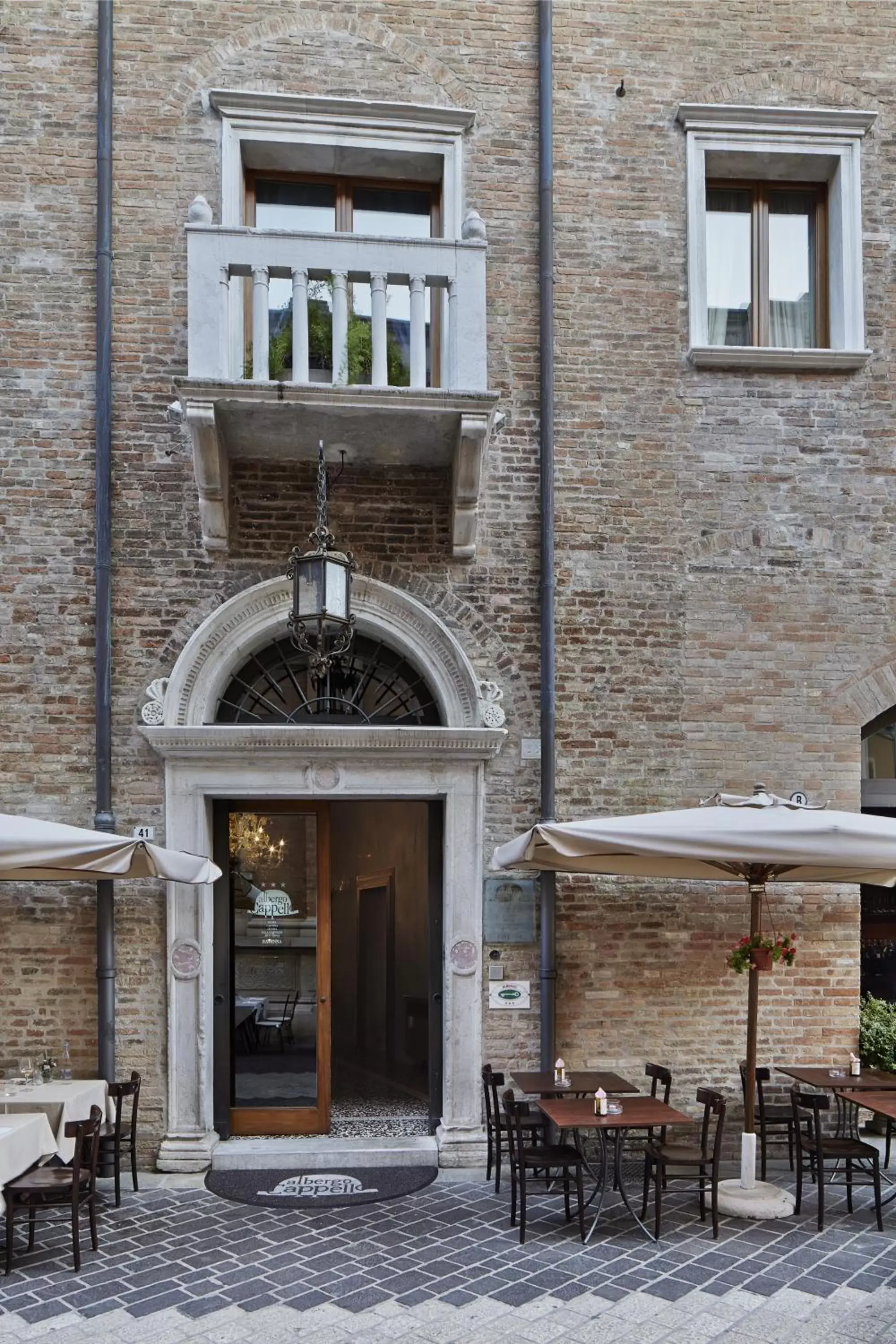 Facade/entrance in Albergo Cappello