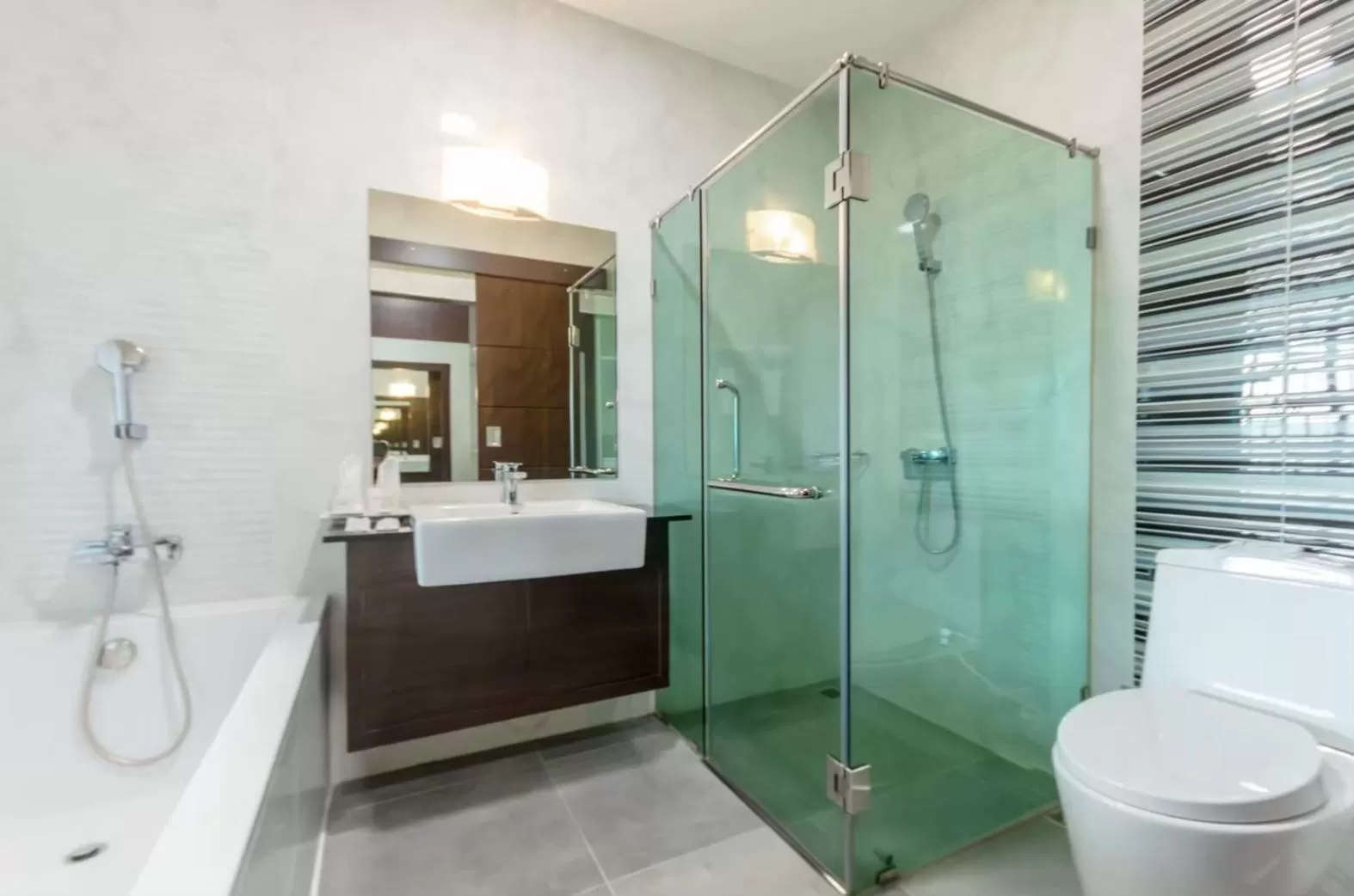 Shower in Eastpana Hotel - SHA Extra Plus