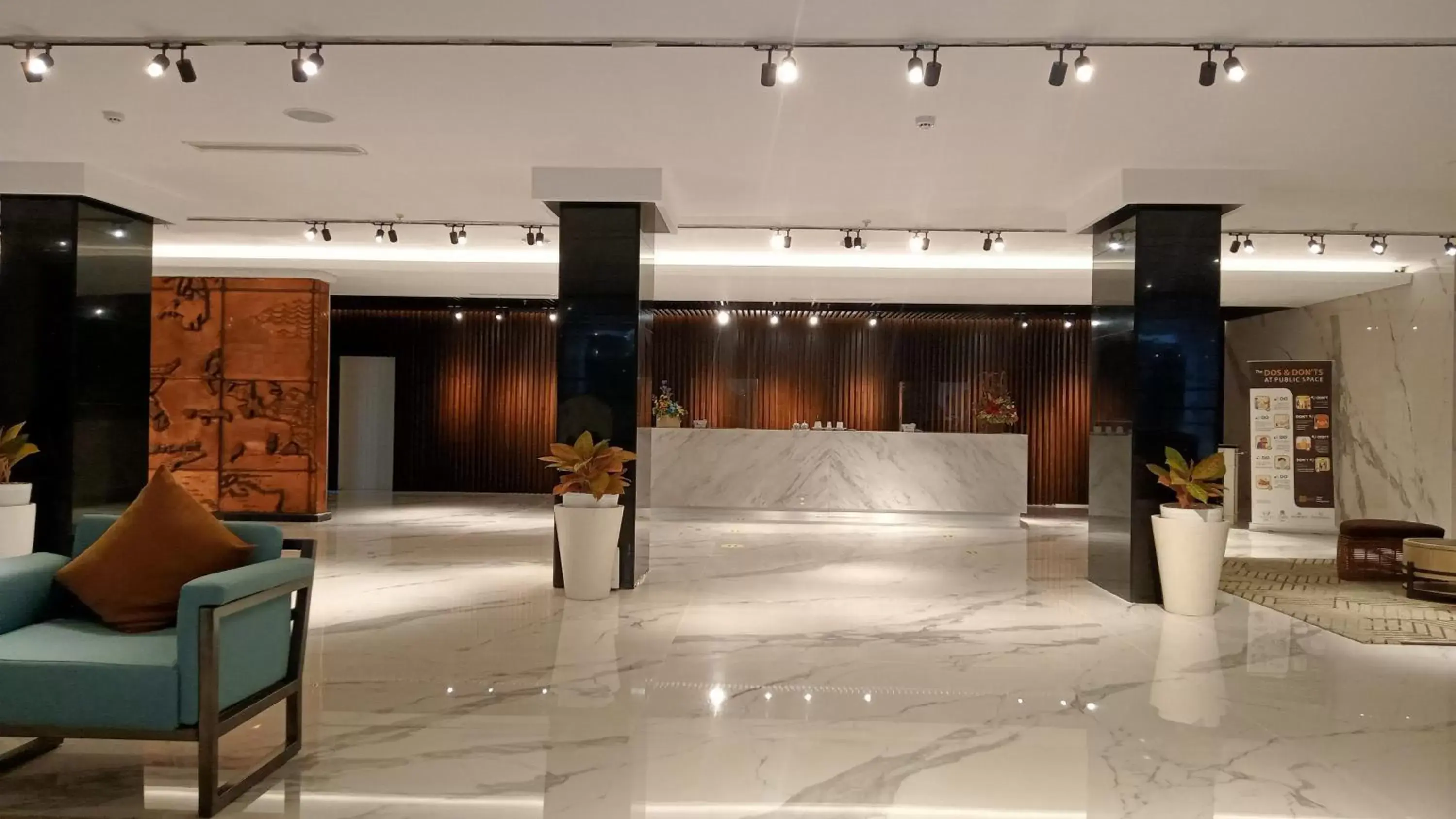 Property building, Lobby/Reception in Metro Park View Hotel Kota Lama Semarang