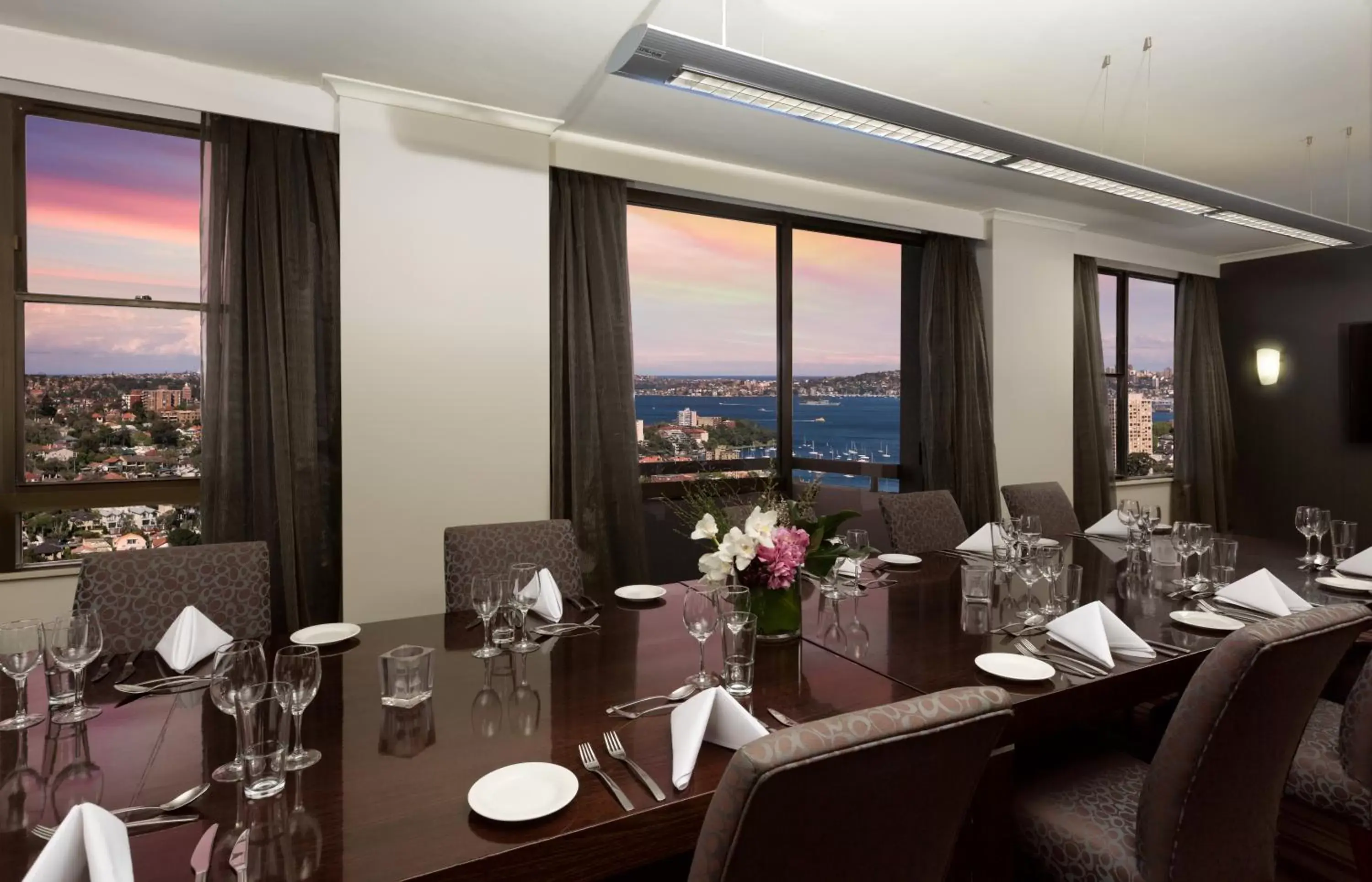 Meeting/conference room, Restaurant/Places to Eat in The Miller Hotel North Sydney