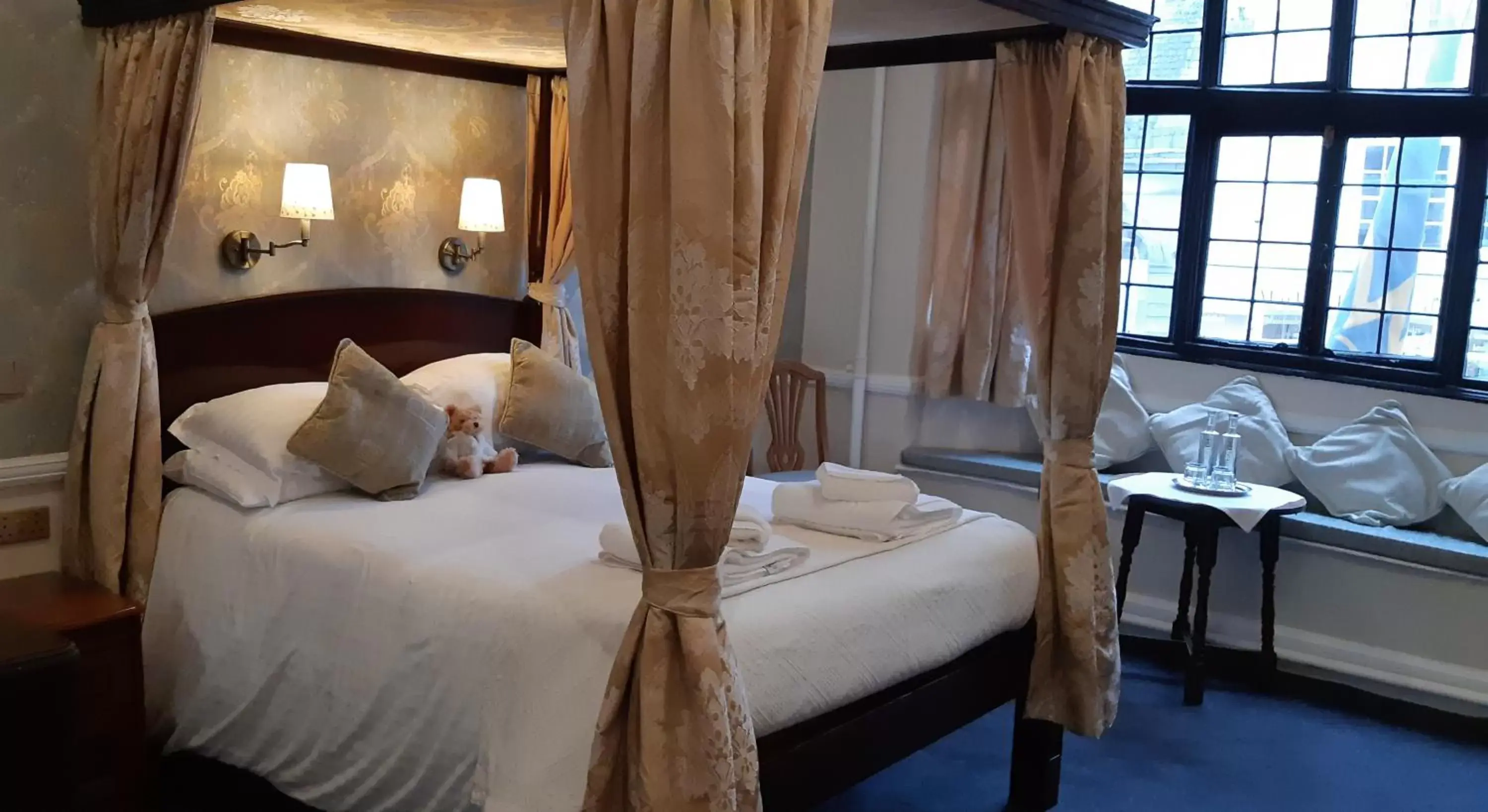 Bed in The Crown at Wells, Somerset