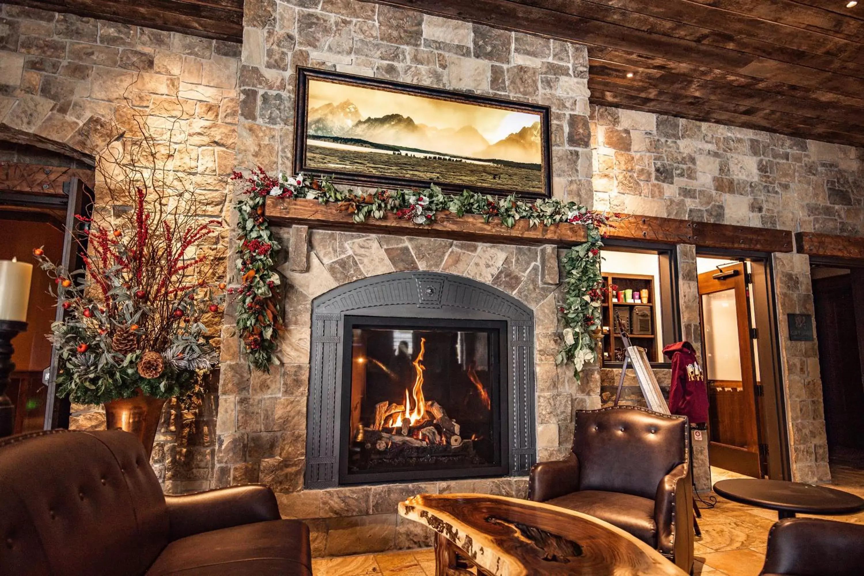 Lobby or reception in Elk Country Inn