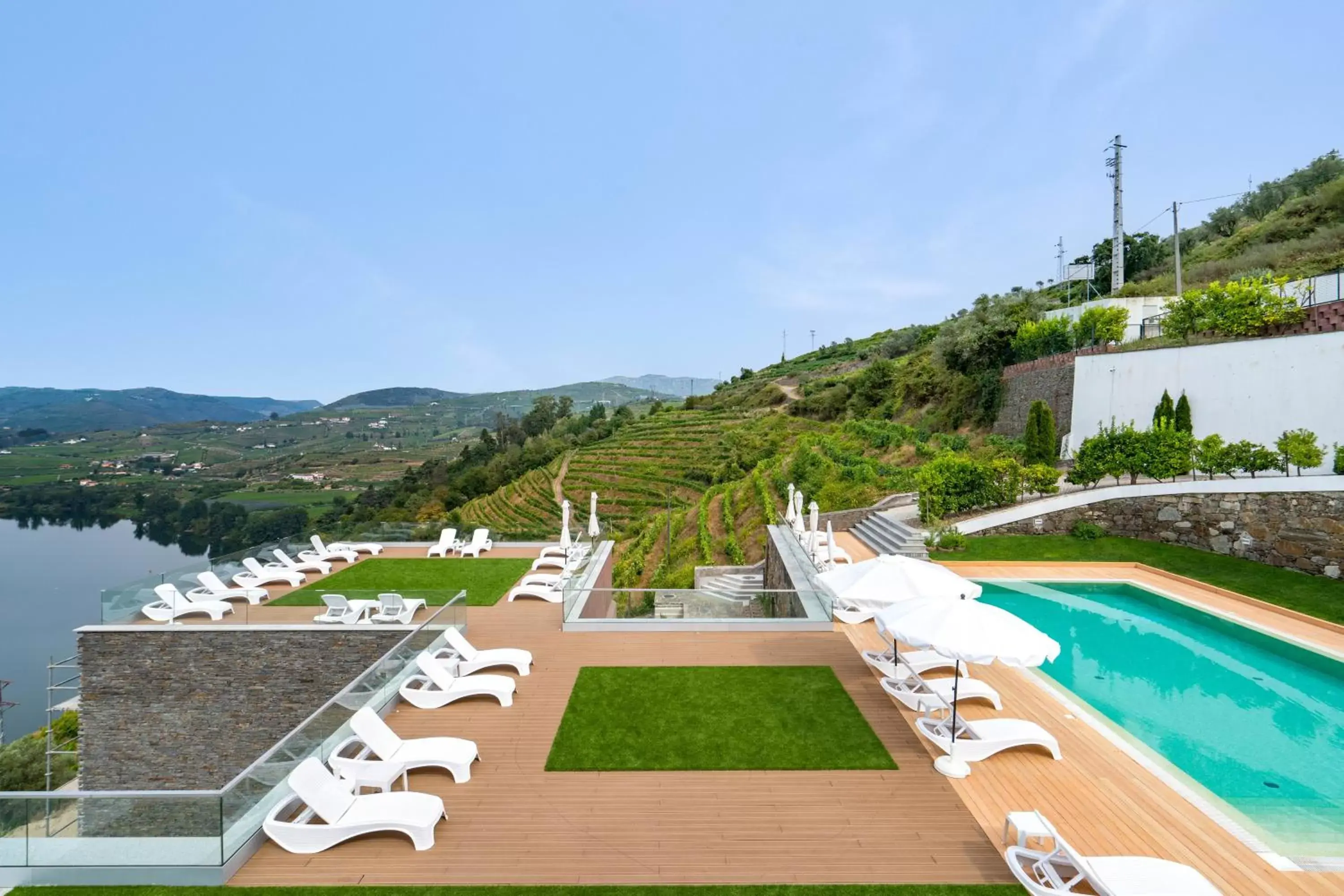 Swimming Pool in Delfim Douro Hotel