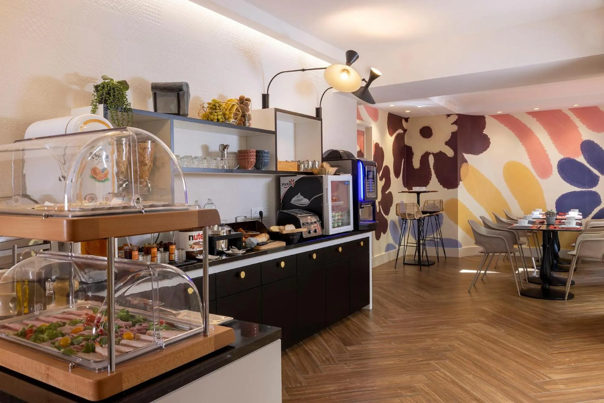 Buffet breakfast in Hotel Elysees 8