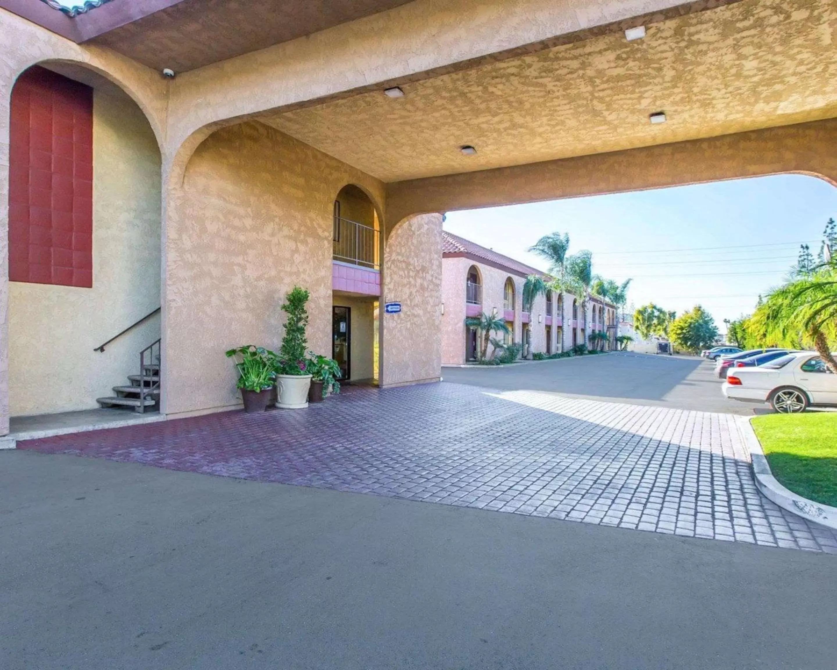 Property building in Rodeway Inn & Suites Colton-Riverside