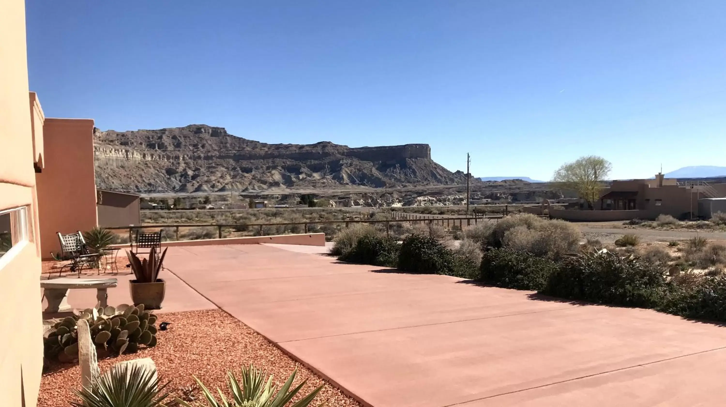 Property building in Dreamkatchers Lake Powell Bed & Breakfast Property building in Dreamkatchers Lake Powell Bed & Breakfast