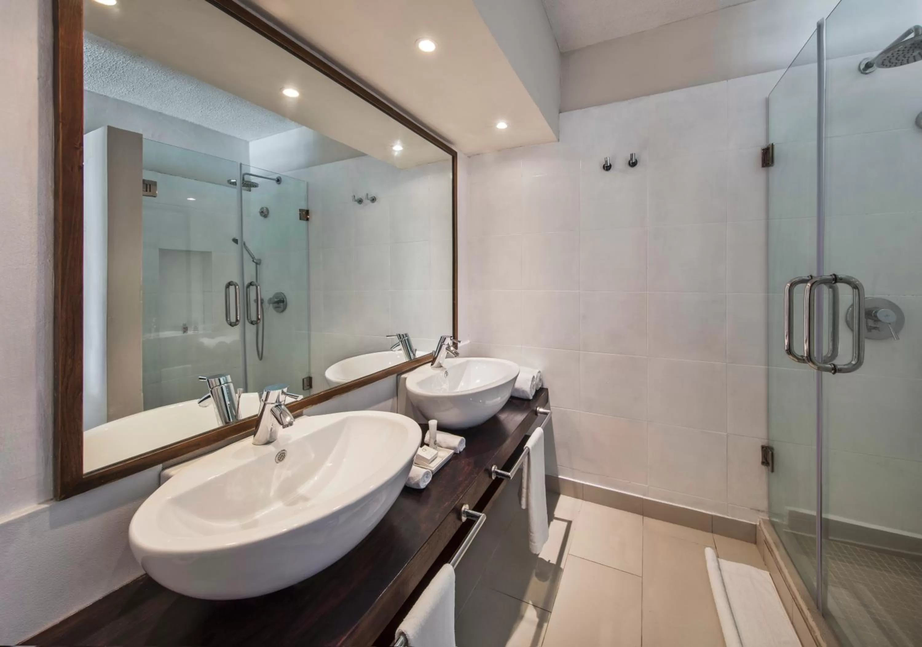 Shower in Solana Beach Mauritius - Adults Only