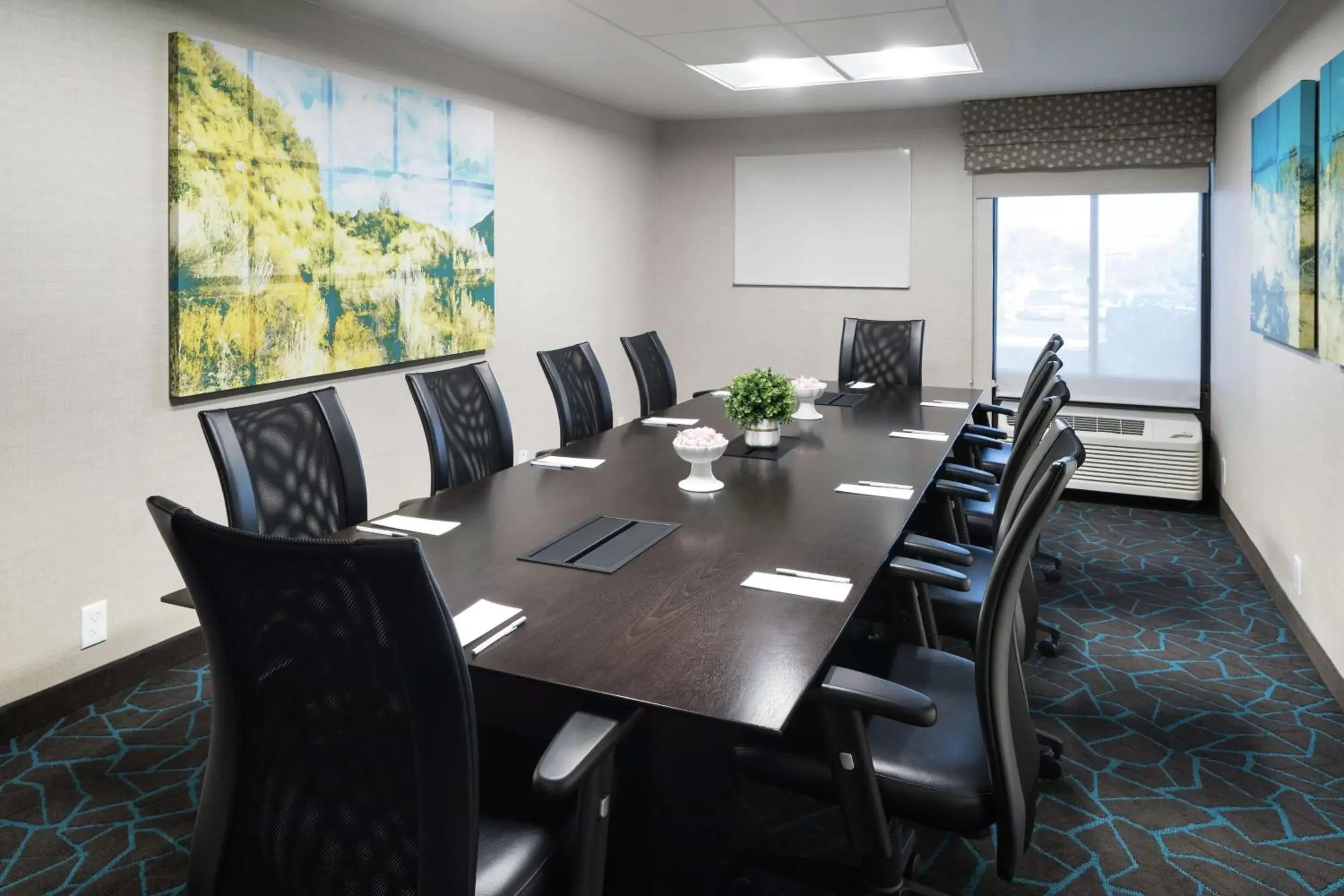 Meeting/conference room in Hampton Inn Los Angeles Santa Clarita