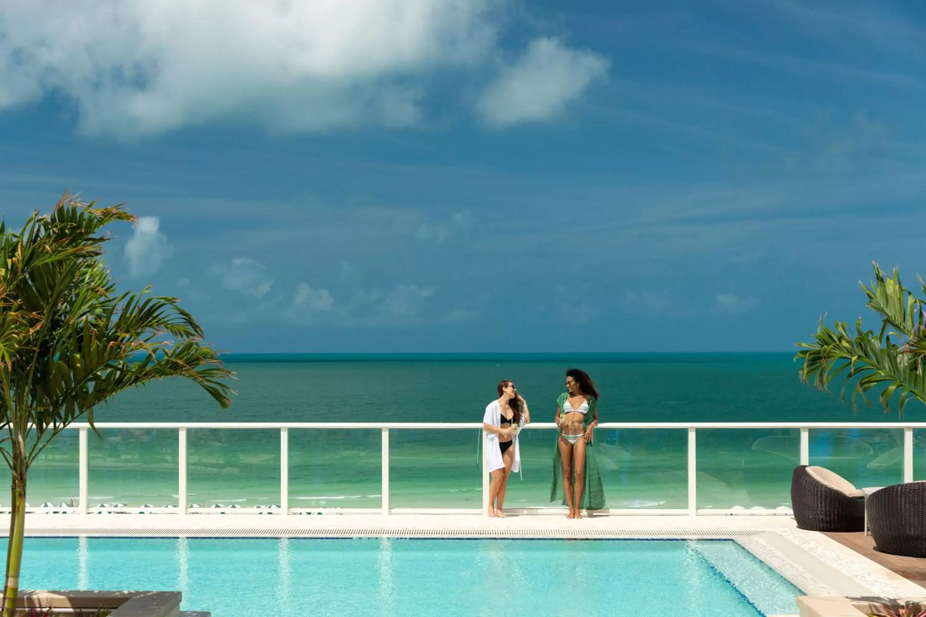 Swimming Pool in JW Marriott Marco Island Beach Resort