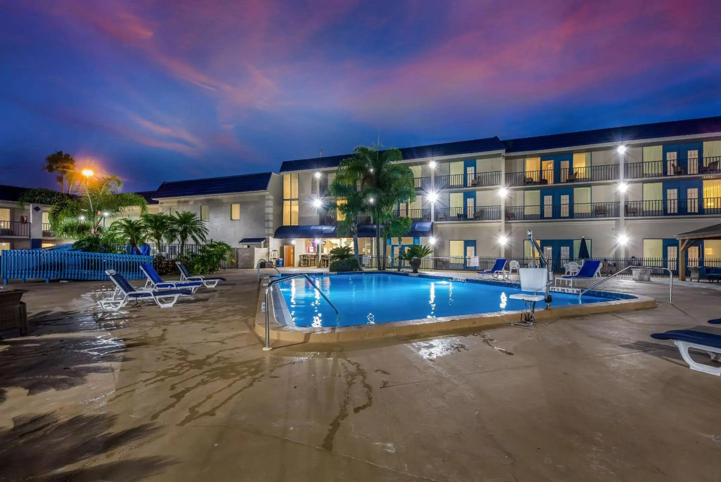 On site, Swimming Pool in Clarion Inn & Suites Central Clearwater Beach