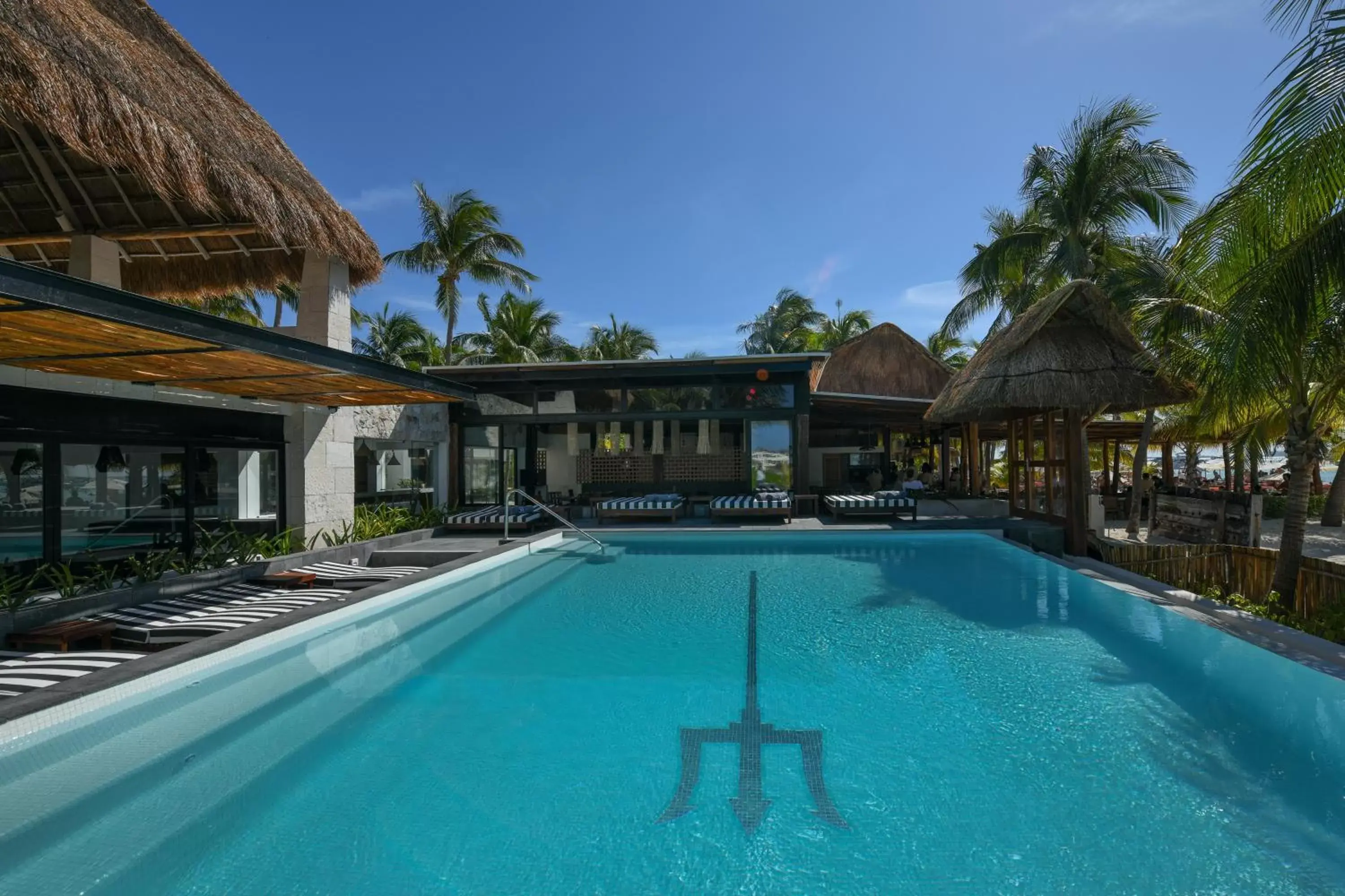 Swimming Pool in Casa del Jaguar Beach Hotel