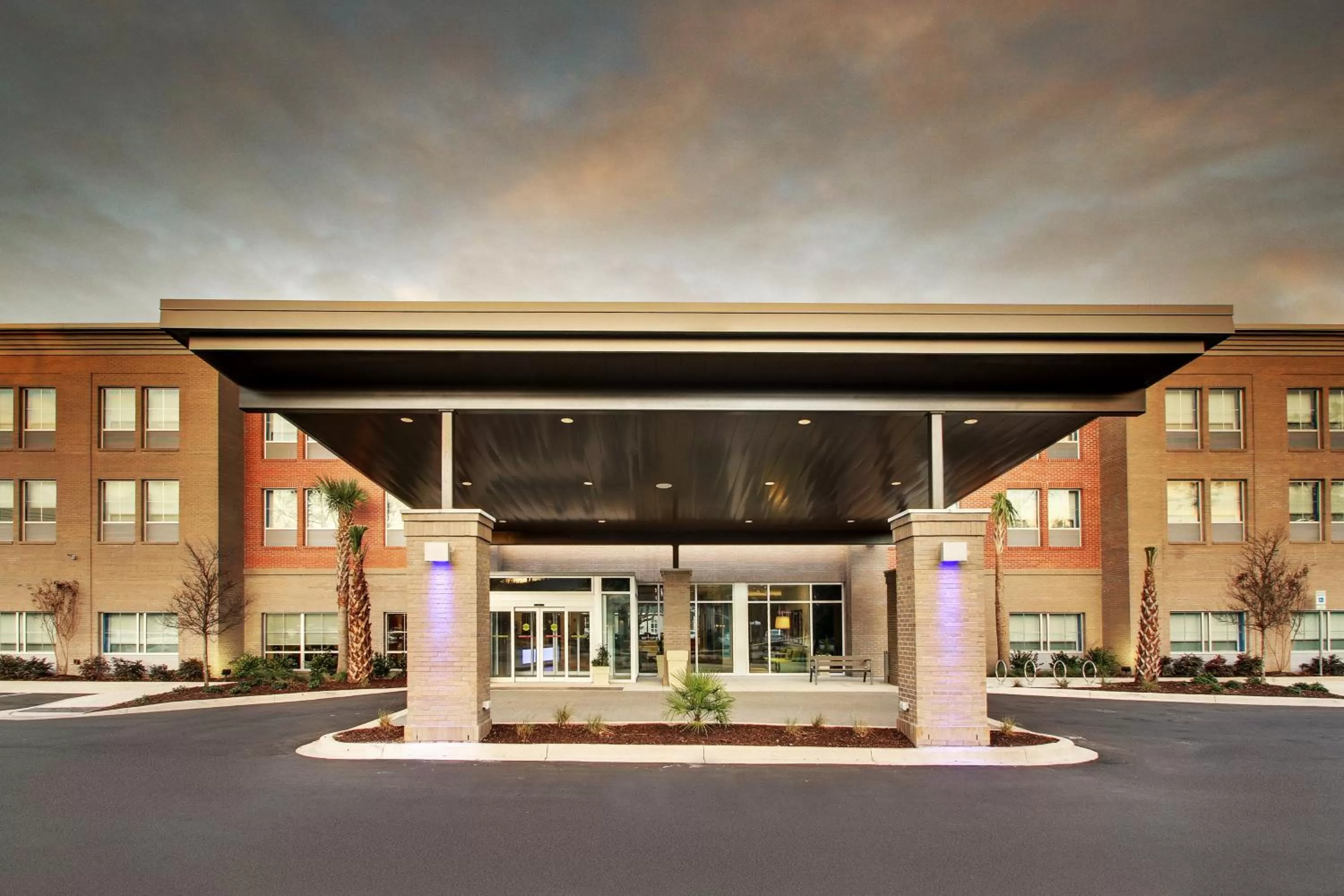 Property building in Holiday Inn Express & Suites Charleston NE Mt Pleasant US17 by IHG
