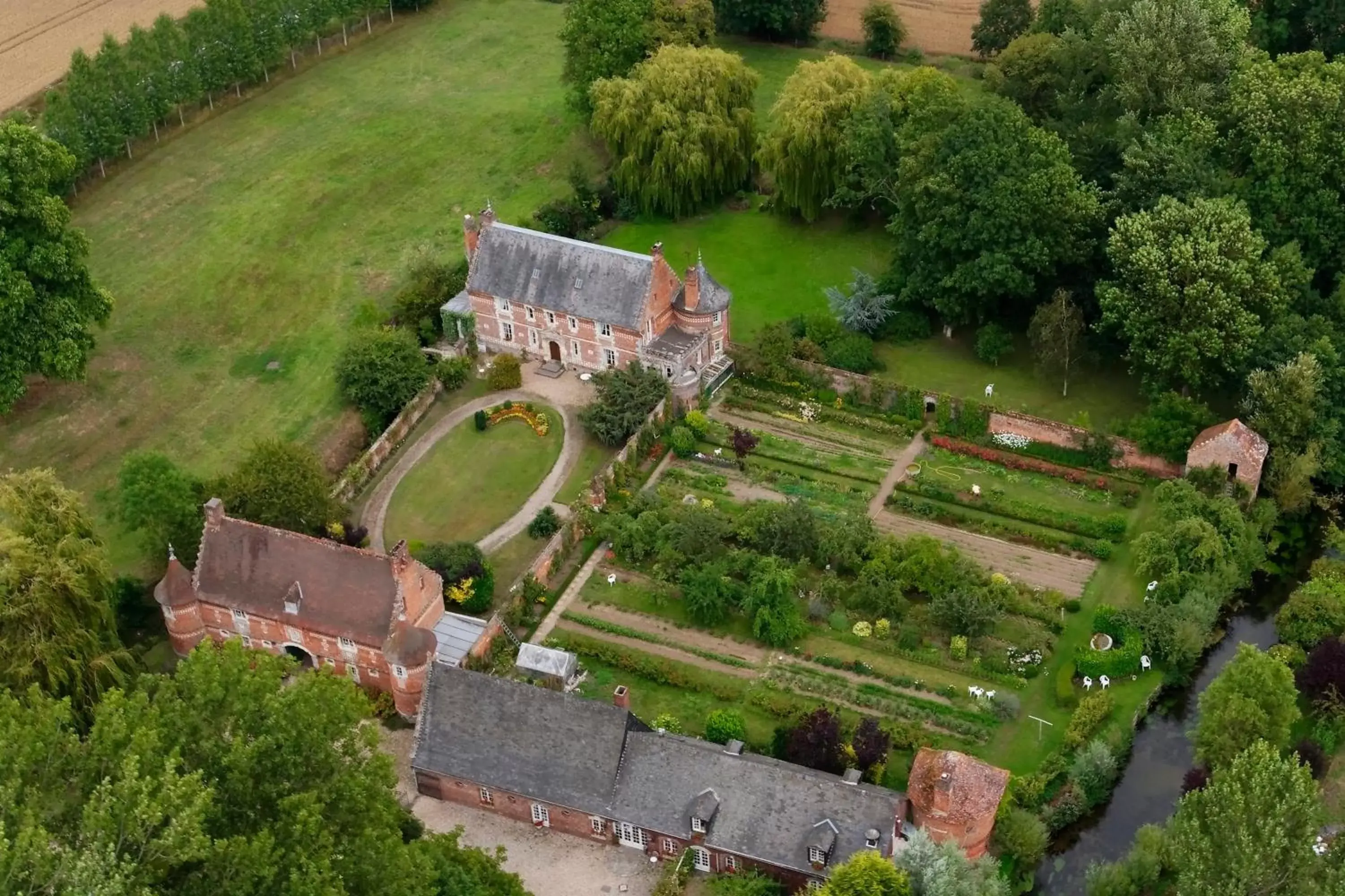 On site, Bird's-eye View in Auberge du Manoir d'Archelles