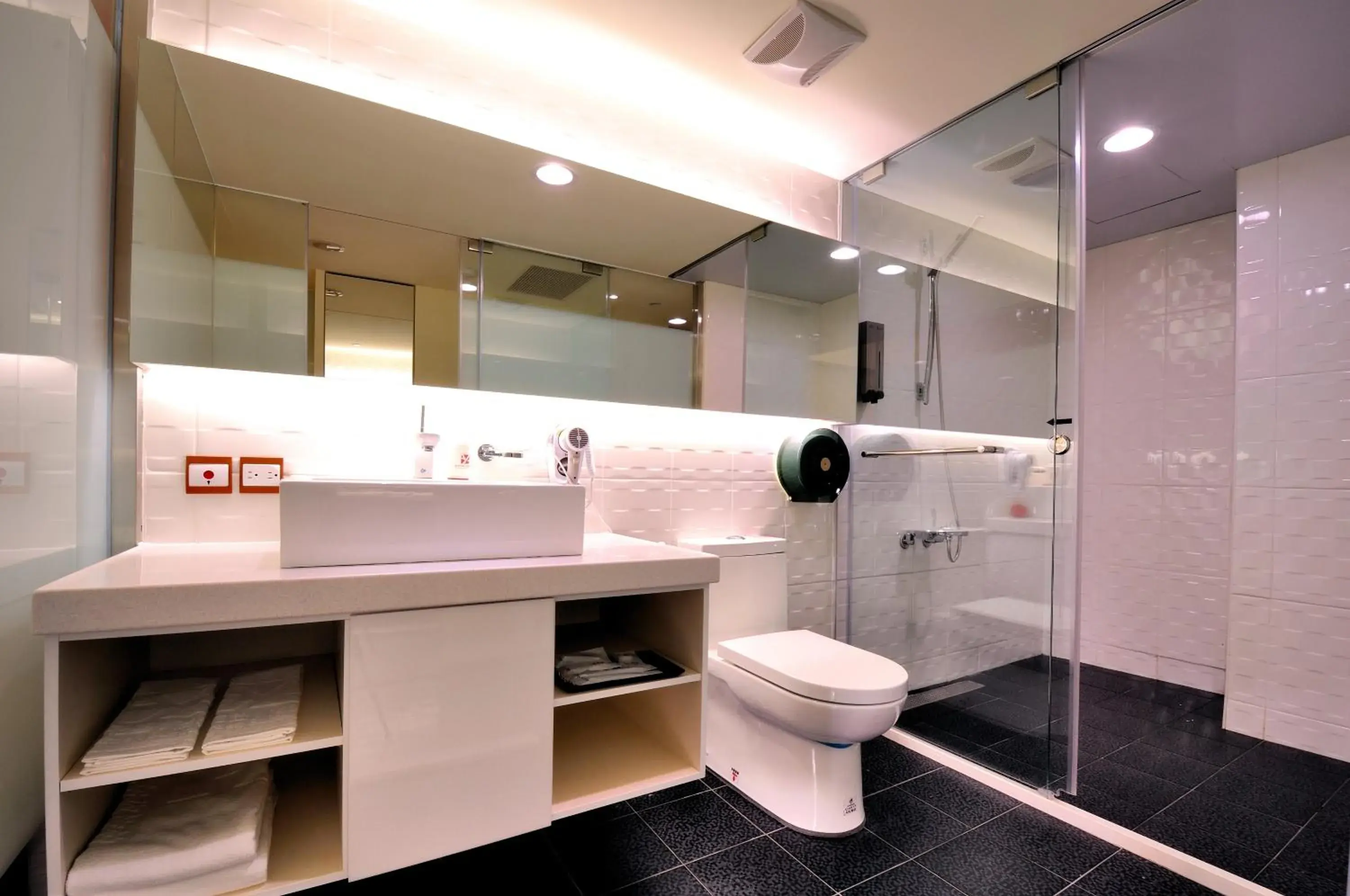 Bathroom in Audi Garden Business Hotel