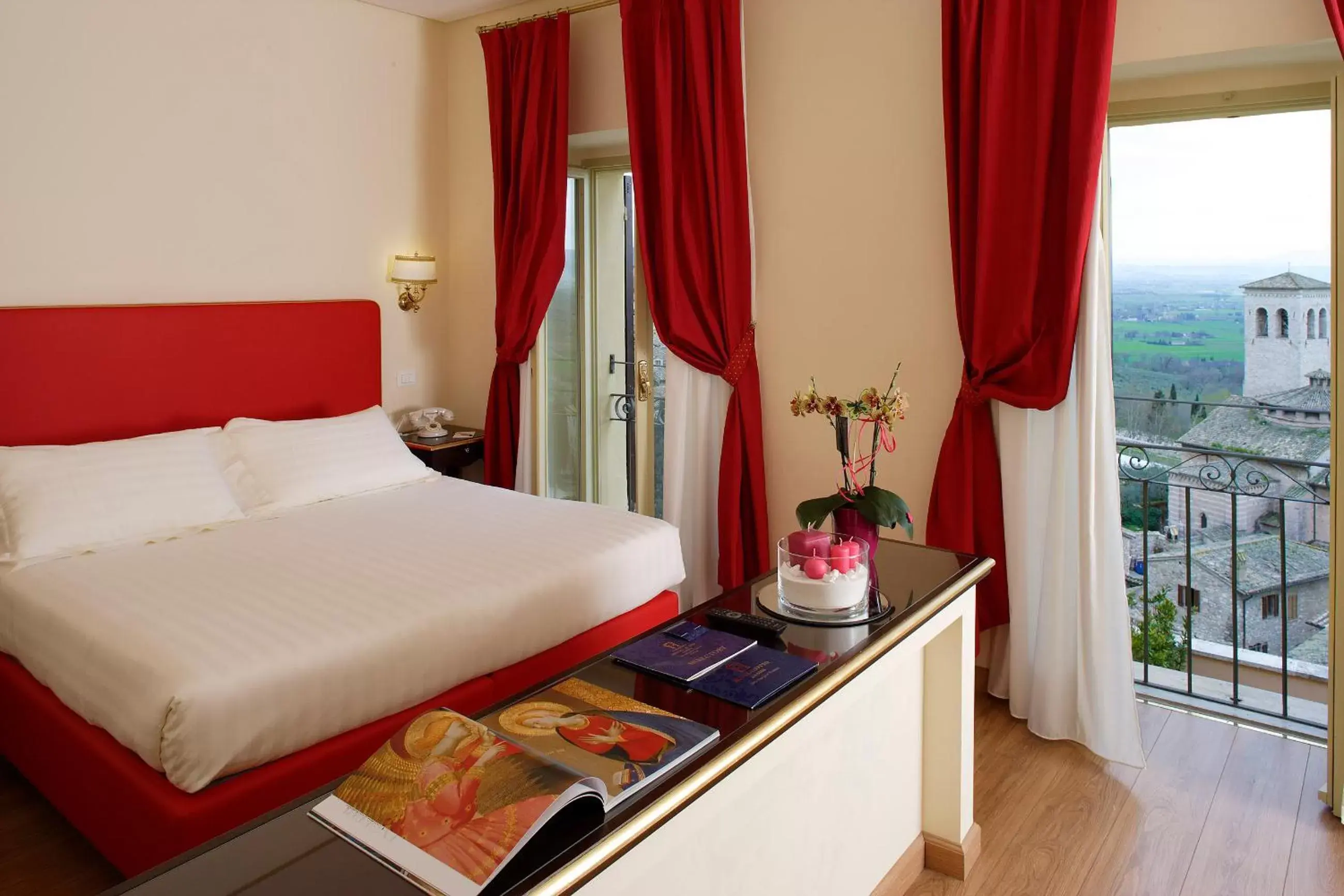 Bed in Giotto Hotel & Spa
