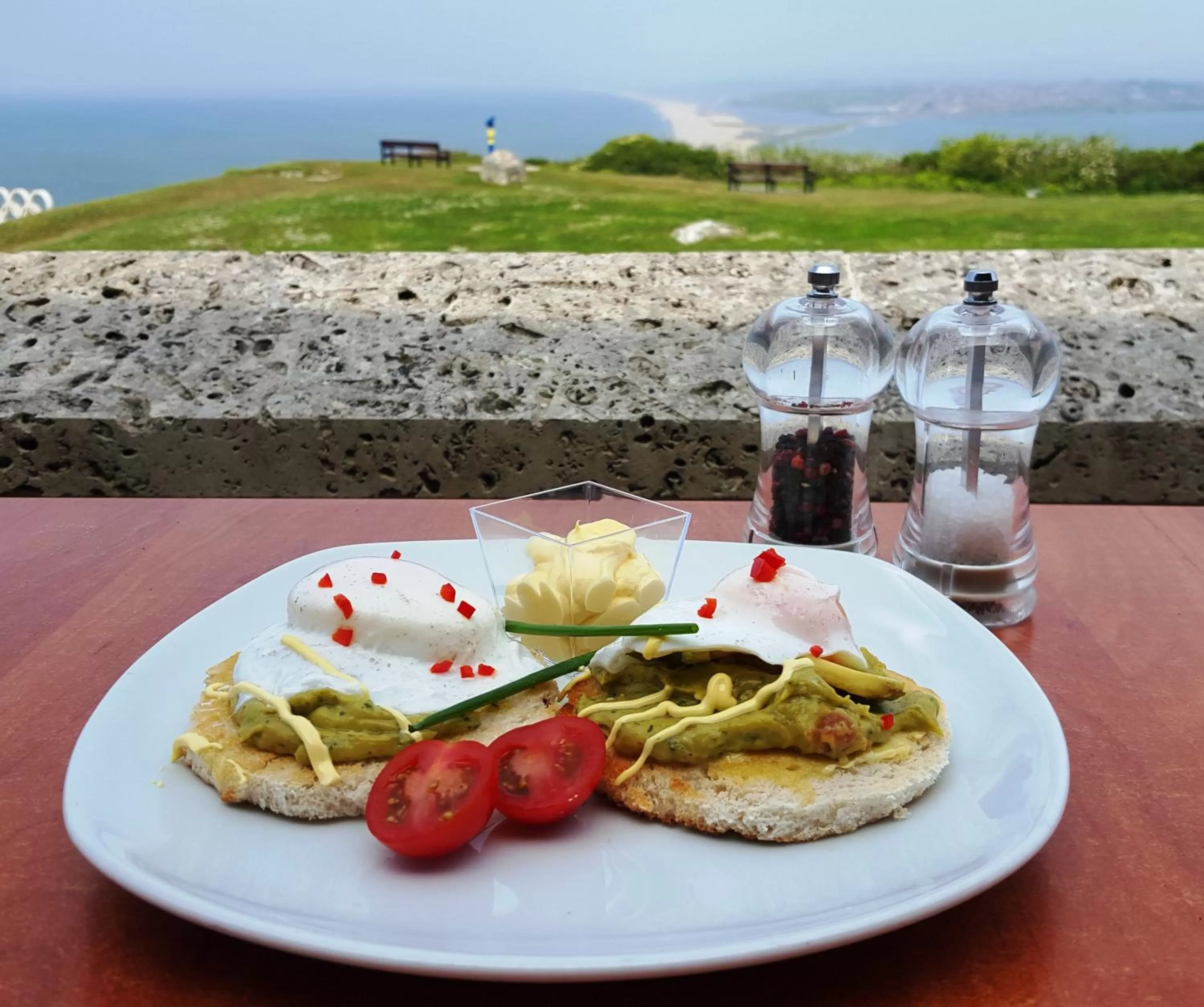 Food and drinks in Heights Hotel