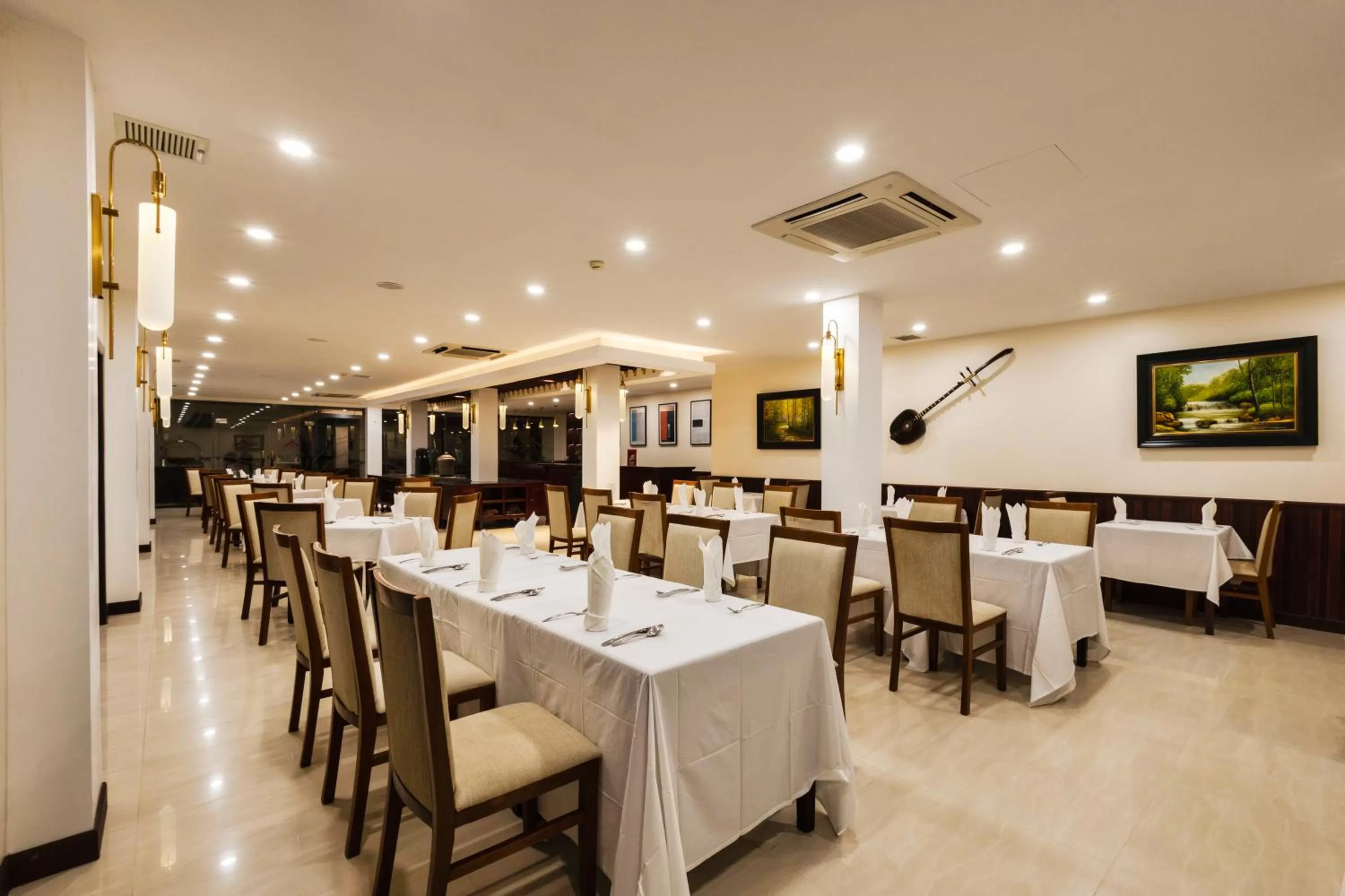 Restaurant/places to eat in Saem Siemreap Hotel