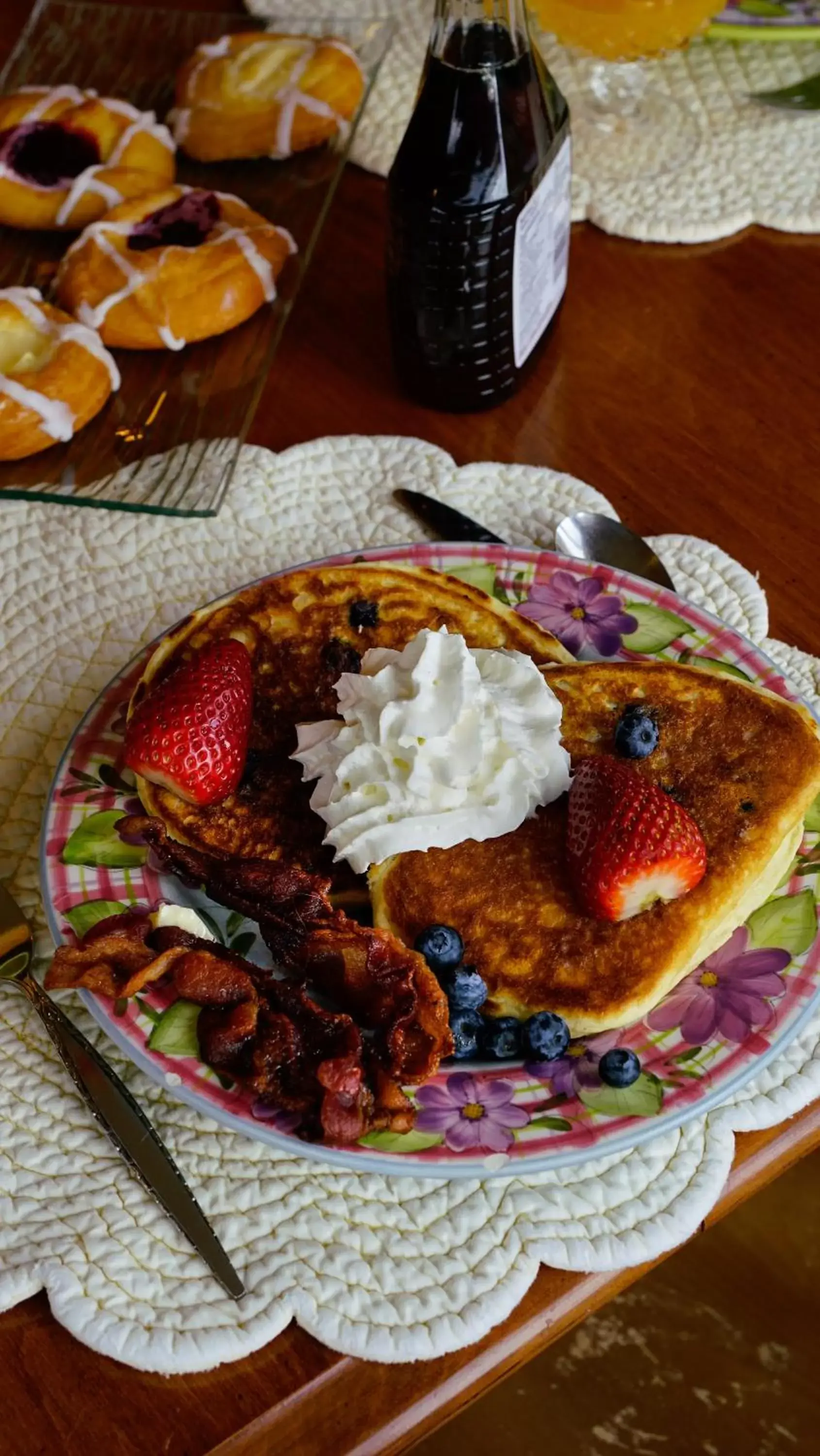 Breakfast in The Poplar Inn