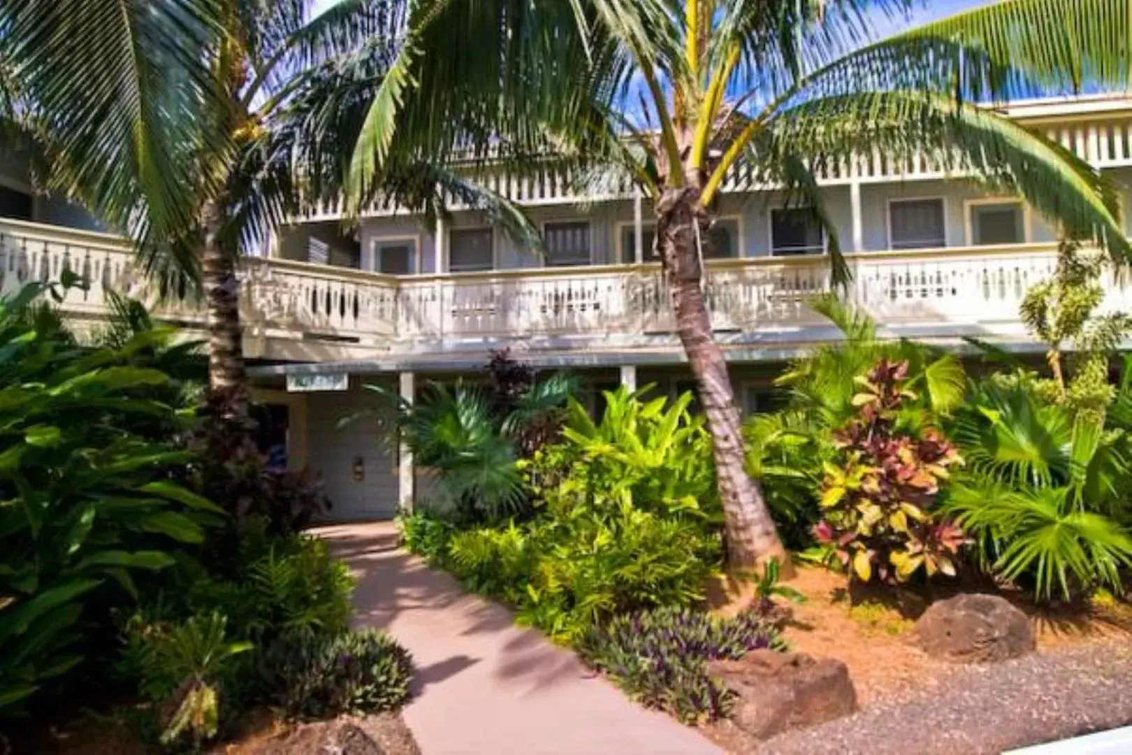 Property building in Kauai Palms Hotel