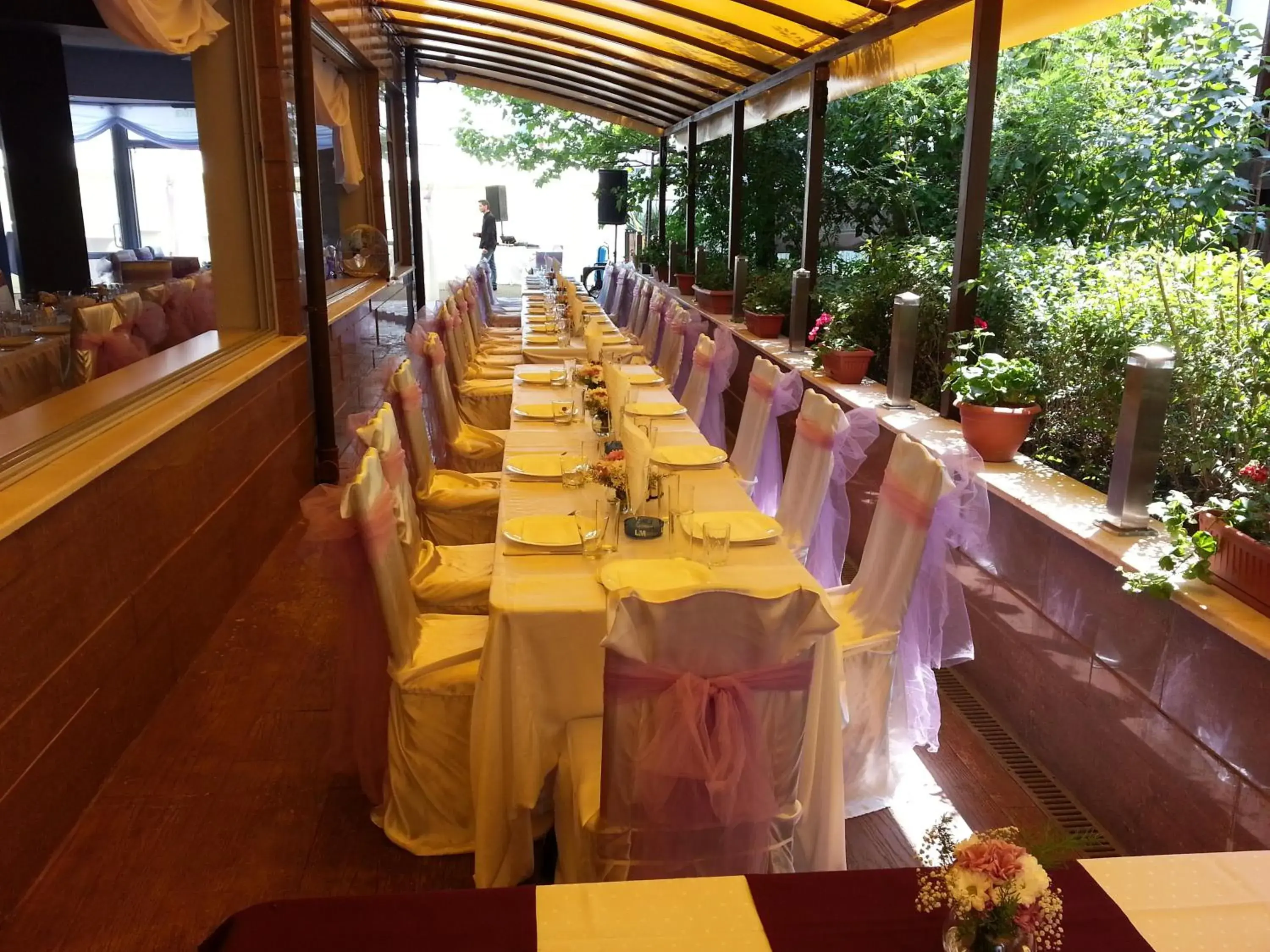 Restaurant/places to eat, Banquet Facilities in Elate Plaza Hotel