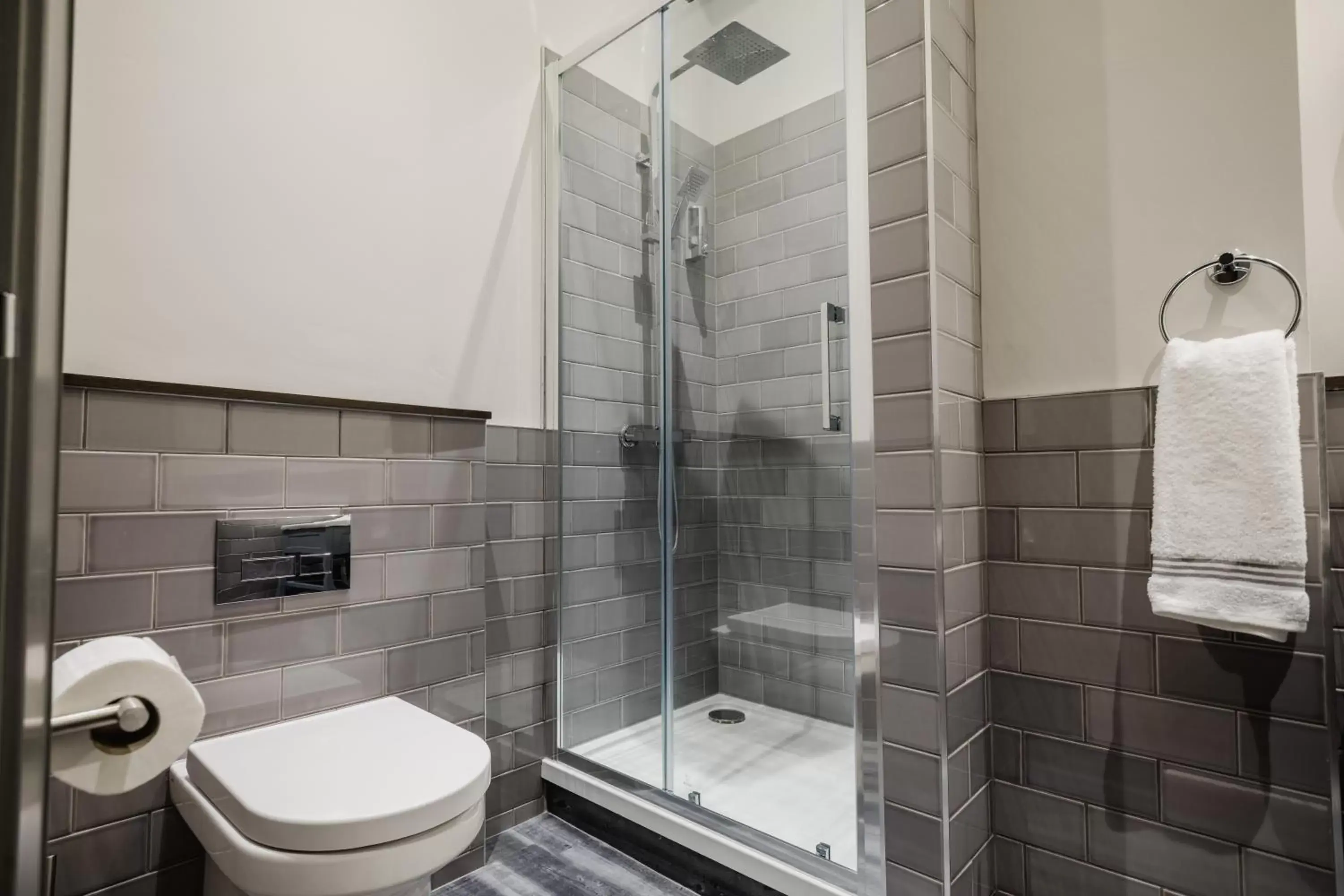 Bathroom in Green Ginger House