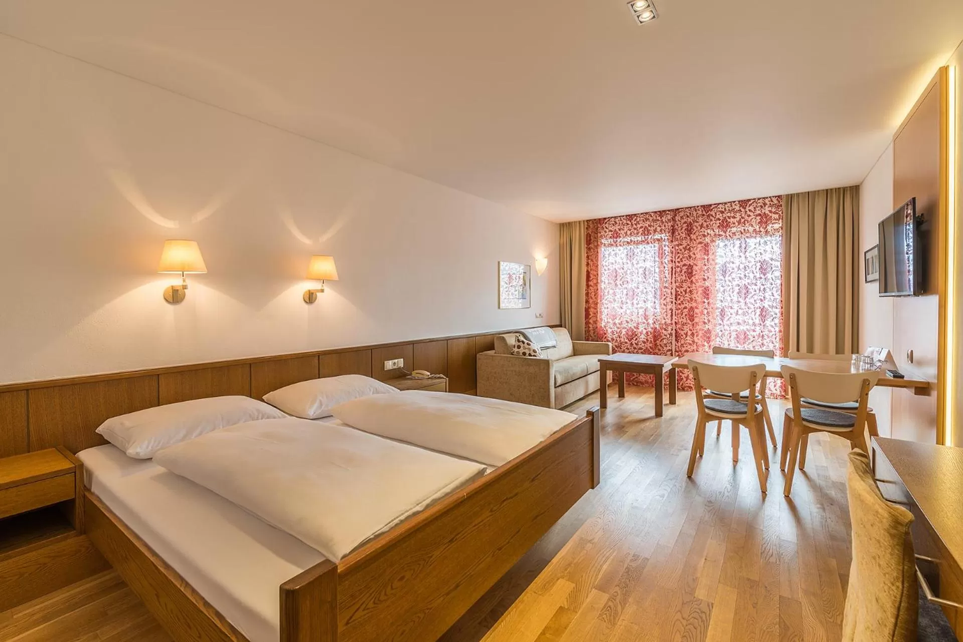 Photo of the whole room, Bed in Wohlfühlhotel Schiestl