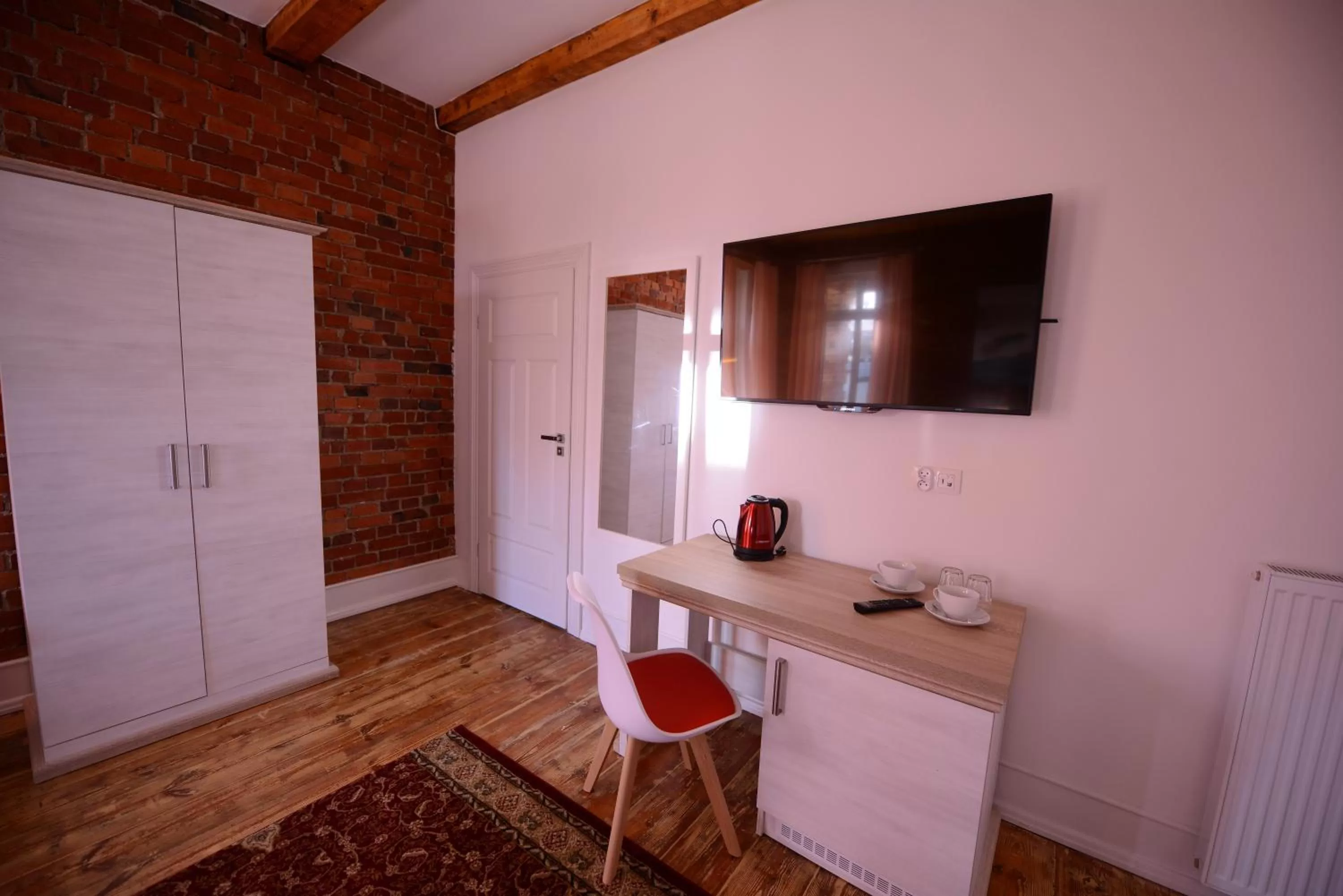 TV/Entertainment Center in Willa Starowiejska