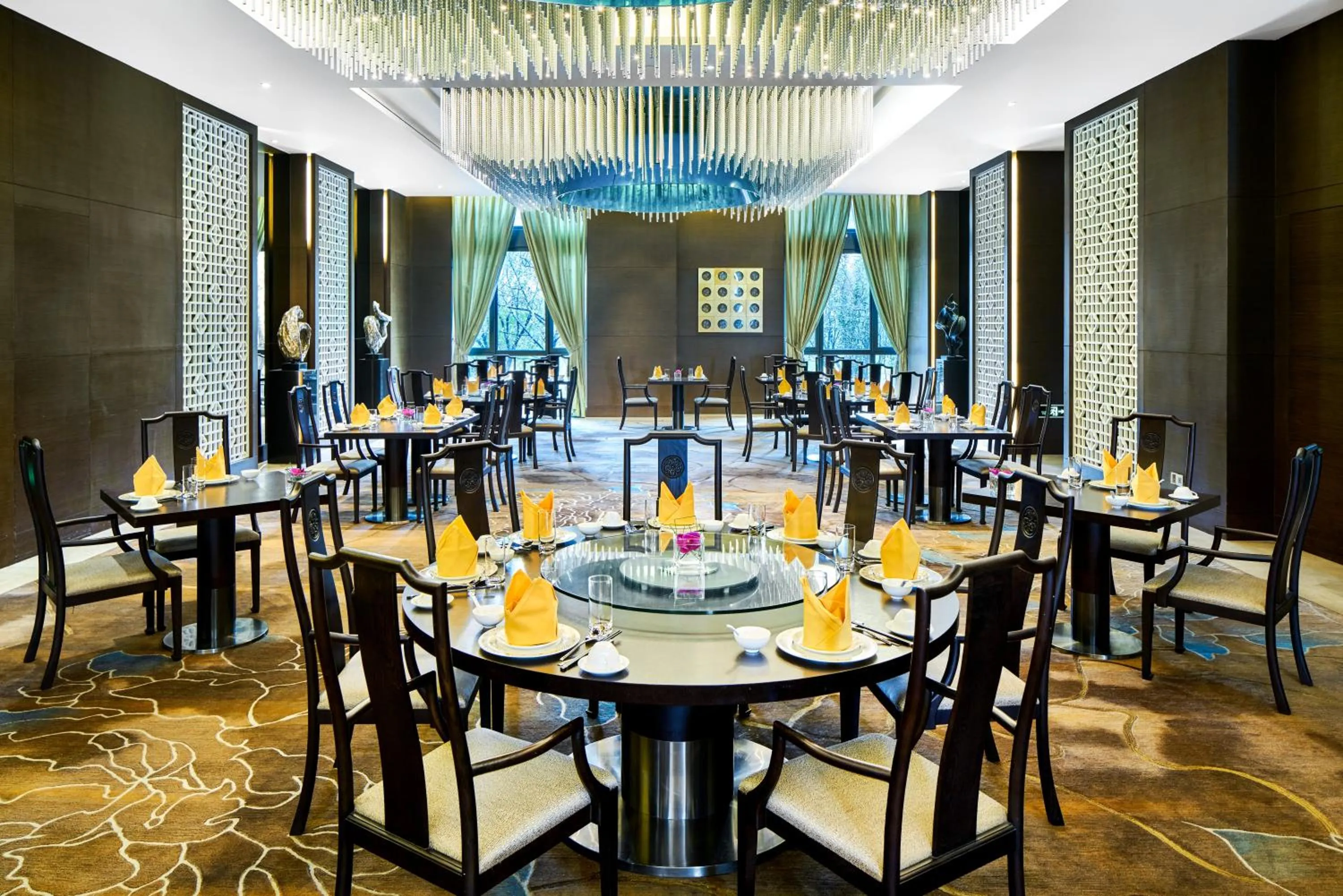 Restaurant/places to eat in Crowne Plaza Tianjin Jinnan by IHG