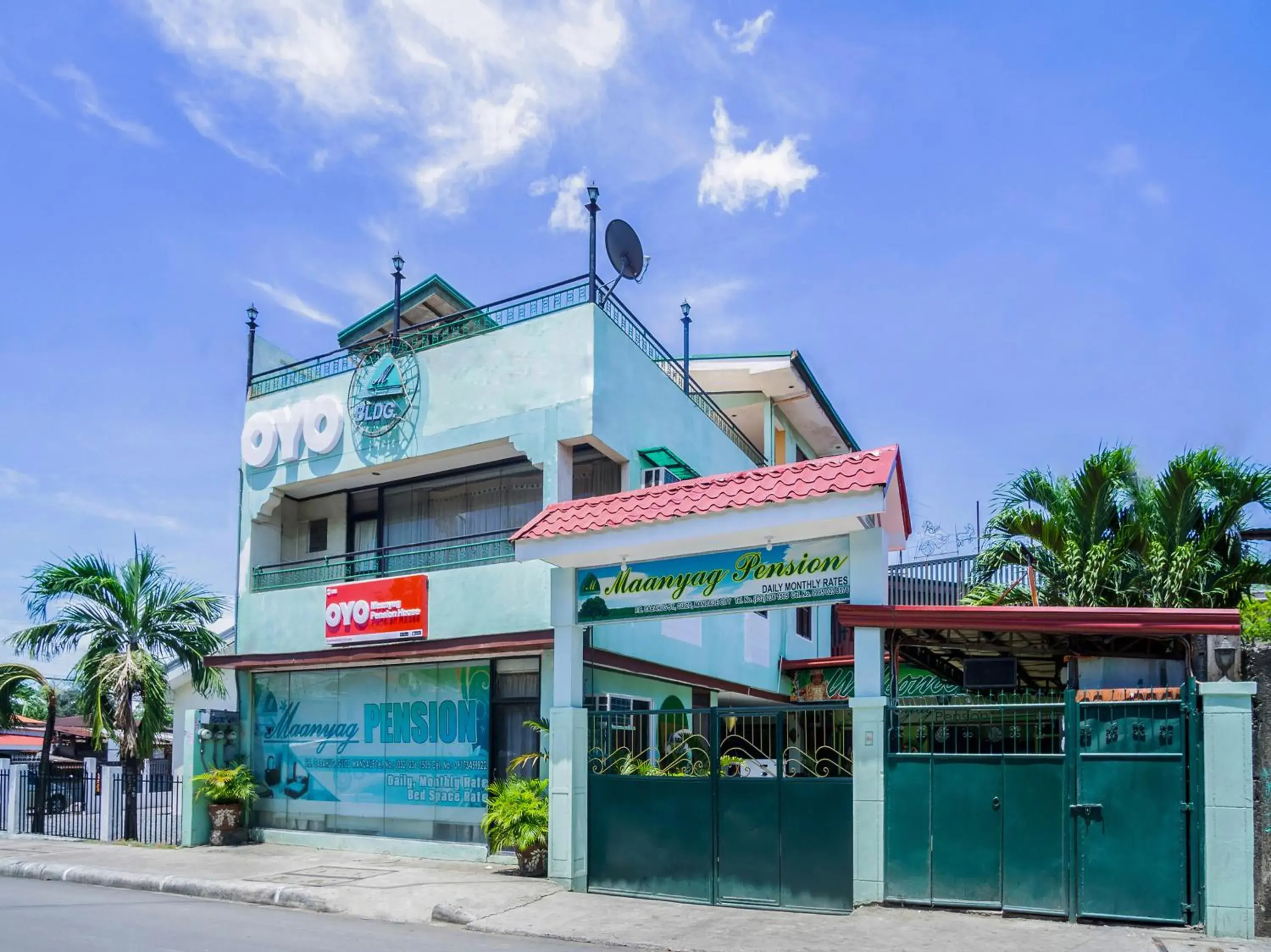 Facade/entrance, Property Building in OYO 166 Maanyag Pension House