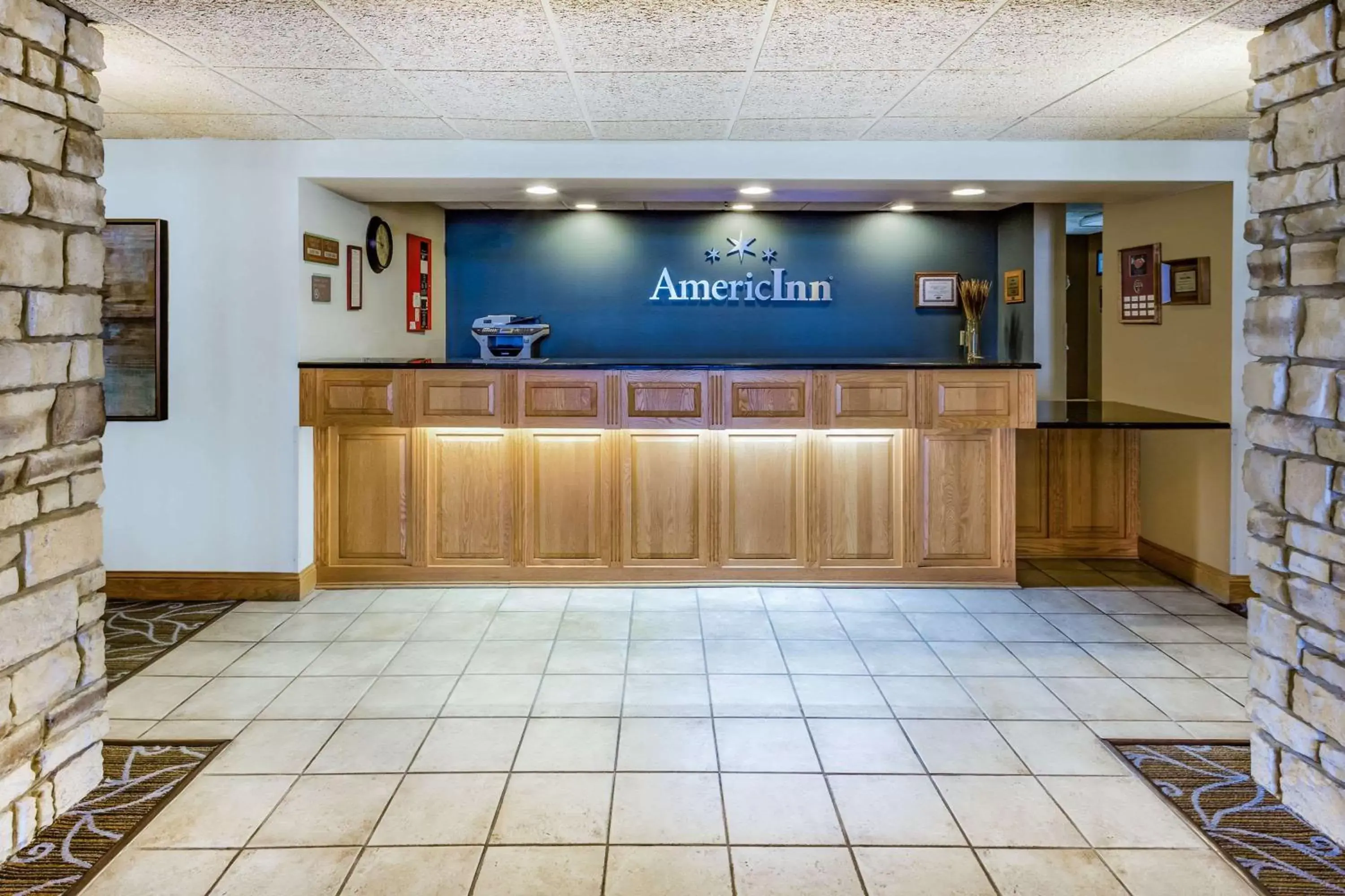 Lobby or reception in AmericInn by Wyndham Princeton MN