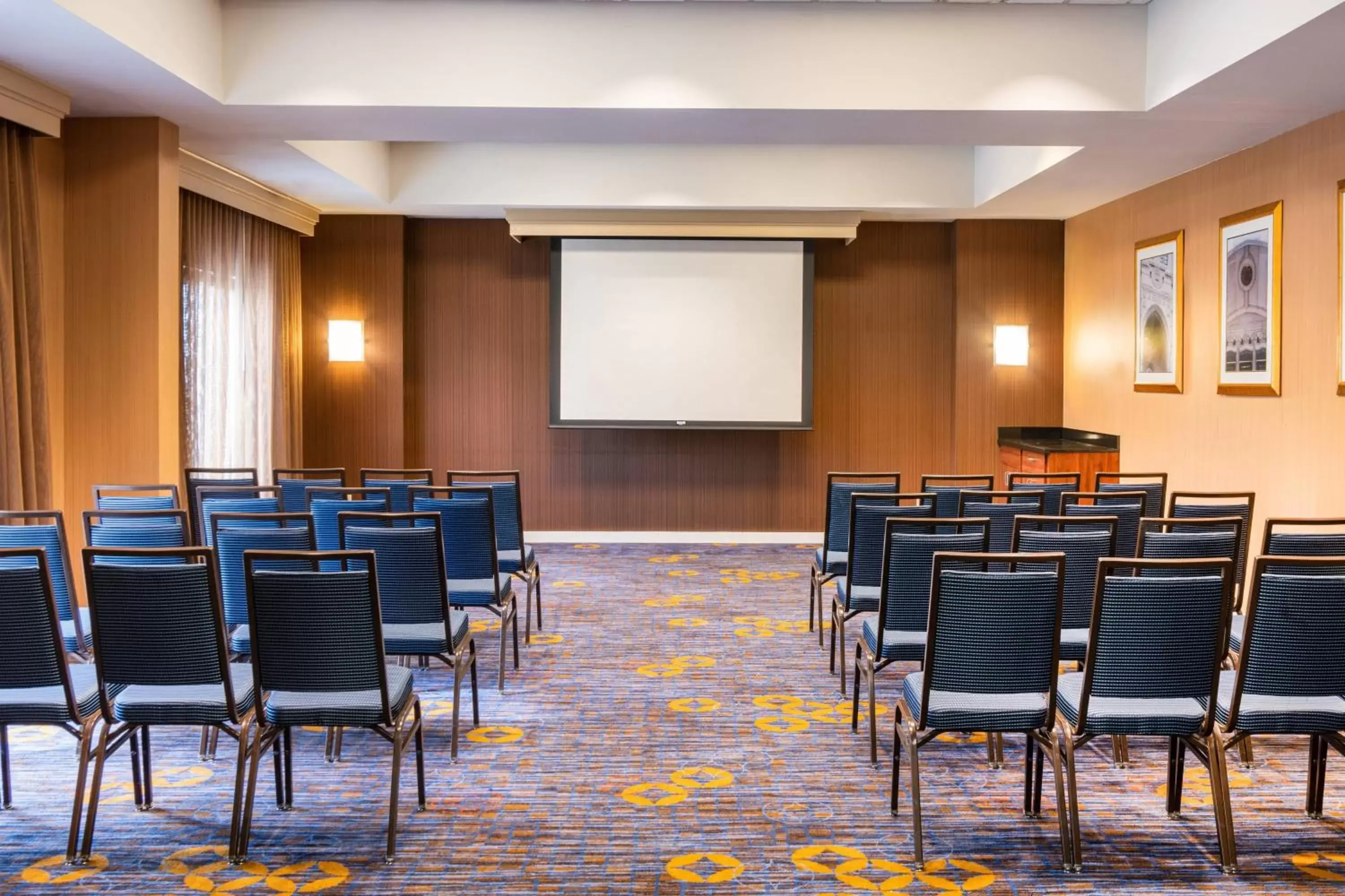 Meeting/conference room in Courtyard by Marriott Bloomington
