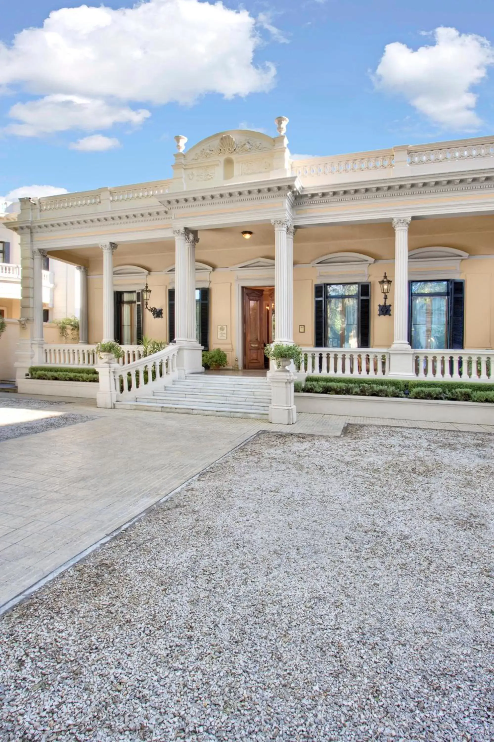Facade/entrance in Hotel del Casco Facade/entrance in Hotel del Casco
