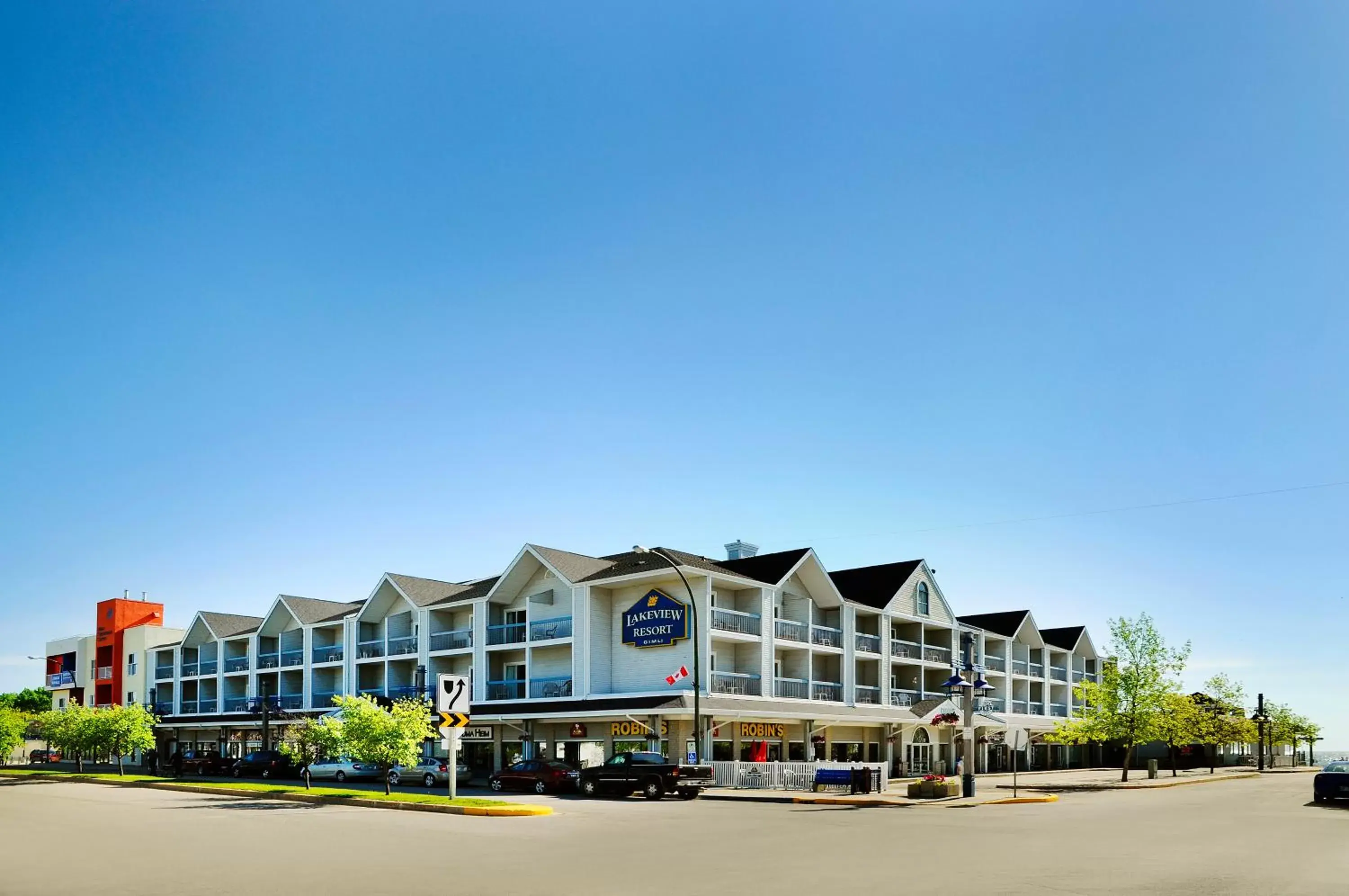 Facade/entrance, Property Building in Lakeview Gimli Resort