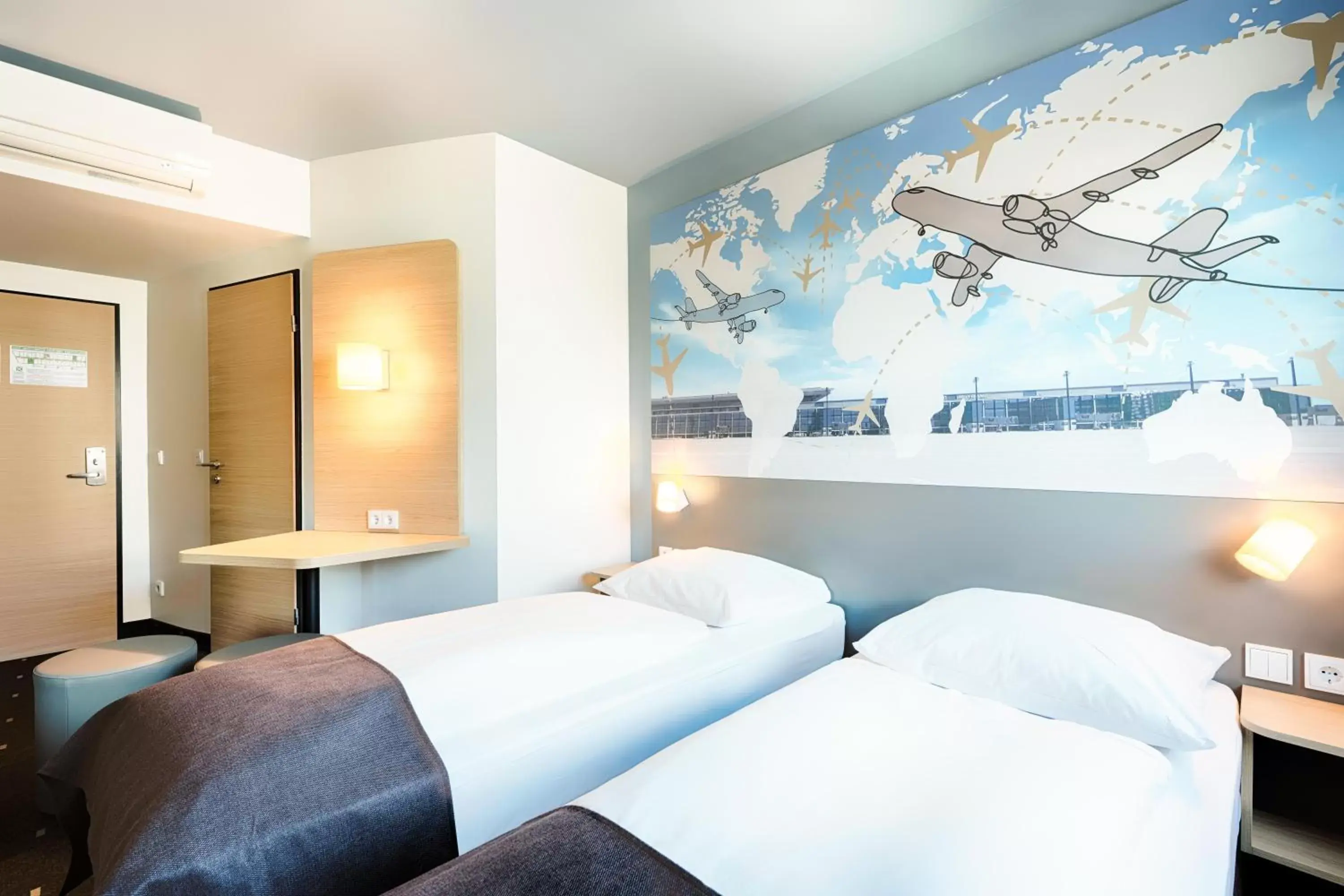 Photo of the whole room, Bed in B&B Hotel Berlin-Airport