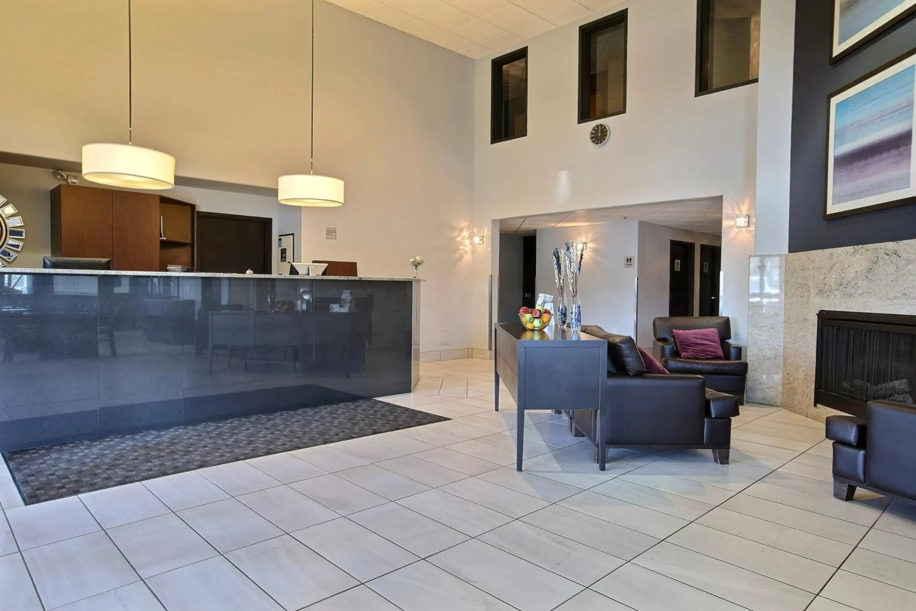 Lobby or reception in Super 8 by Wyndham Lachenaie/Terrebonne Lobby or reception in Super 8 by Wyndham Lachenaie/Terrebonne