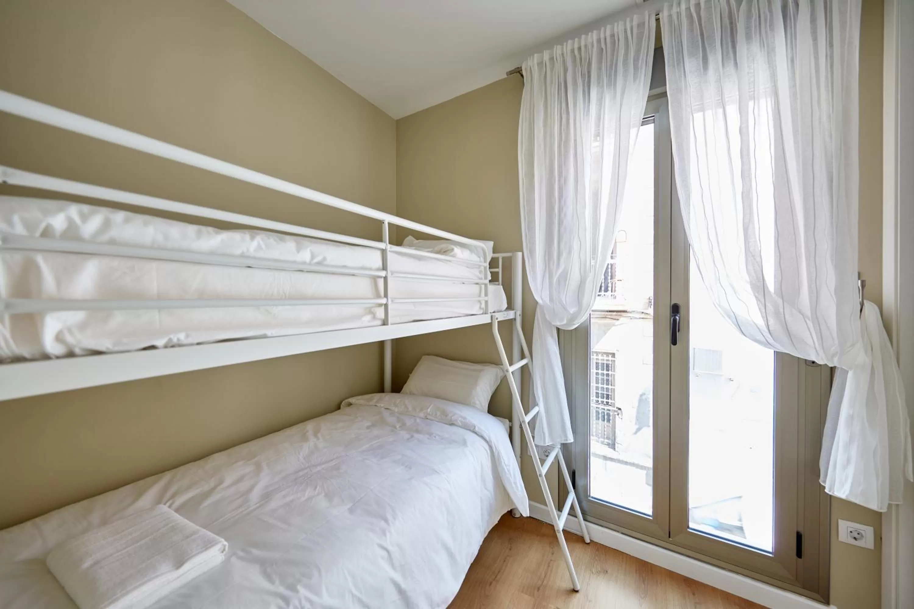 Bed in Apart-hotel Happy Life