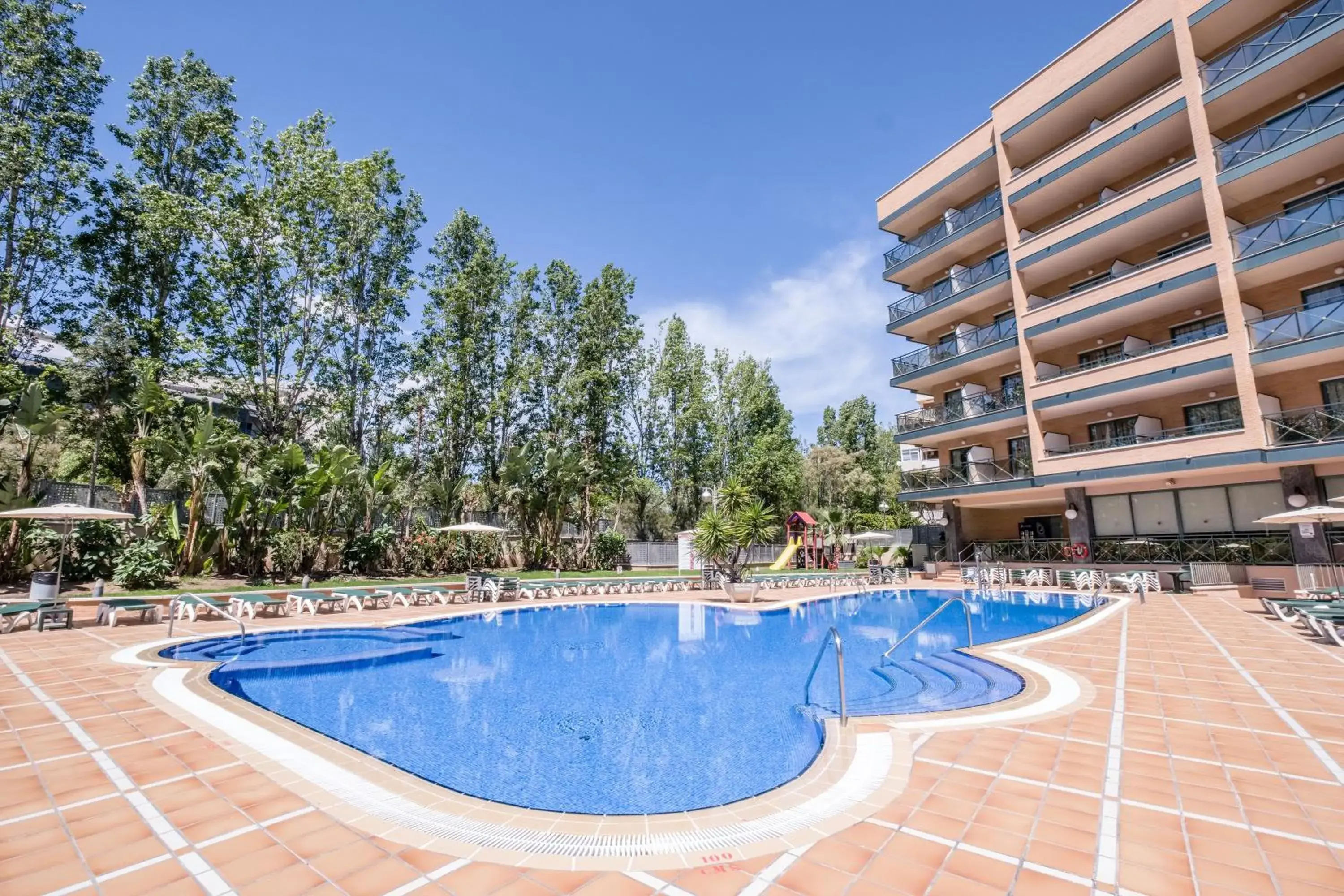 Swimming Pool in Hotel California Palace