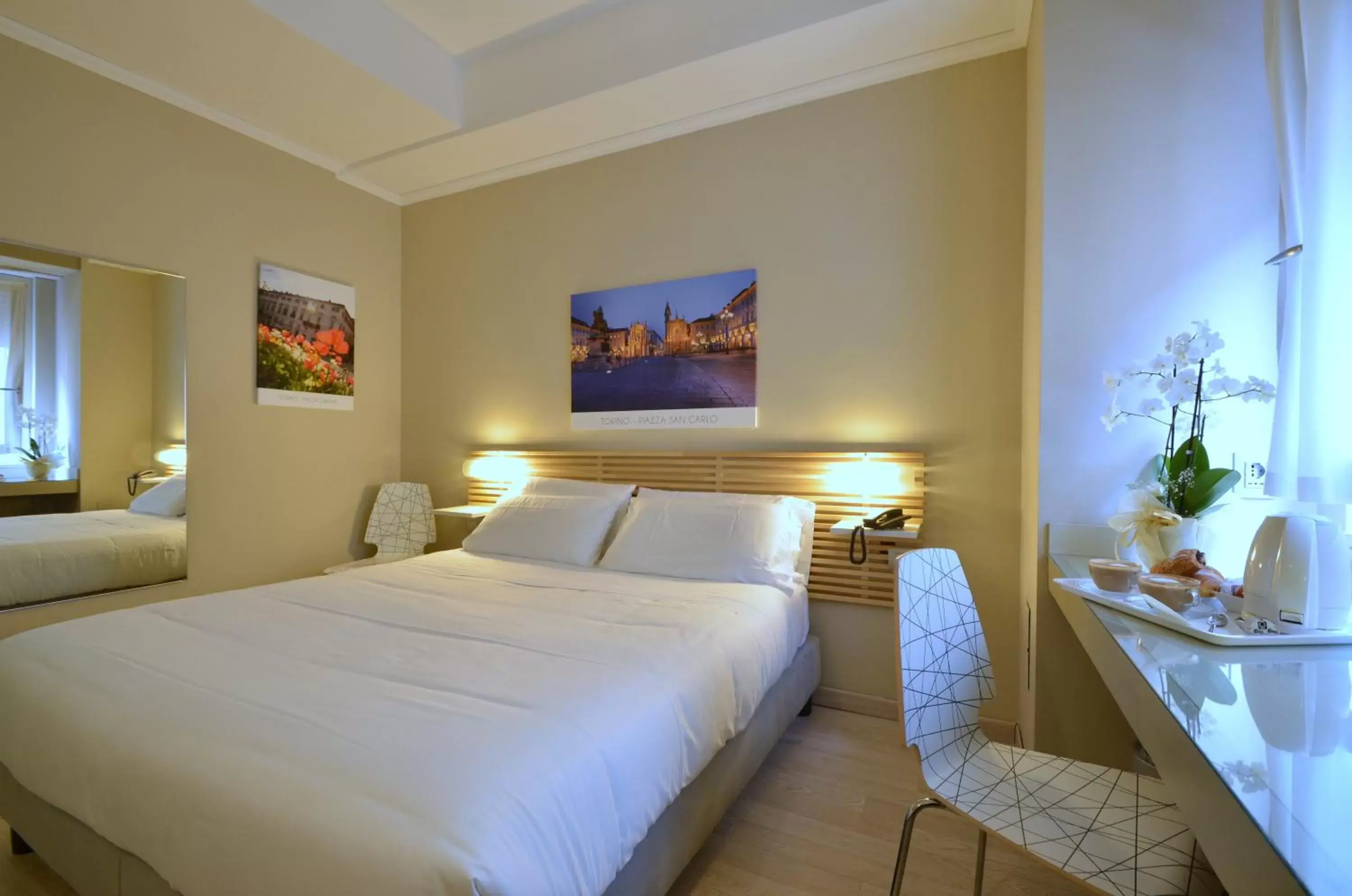 Bed in Best Quality Hotel Gran Mogol