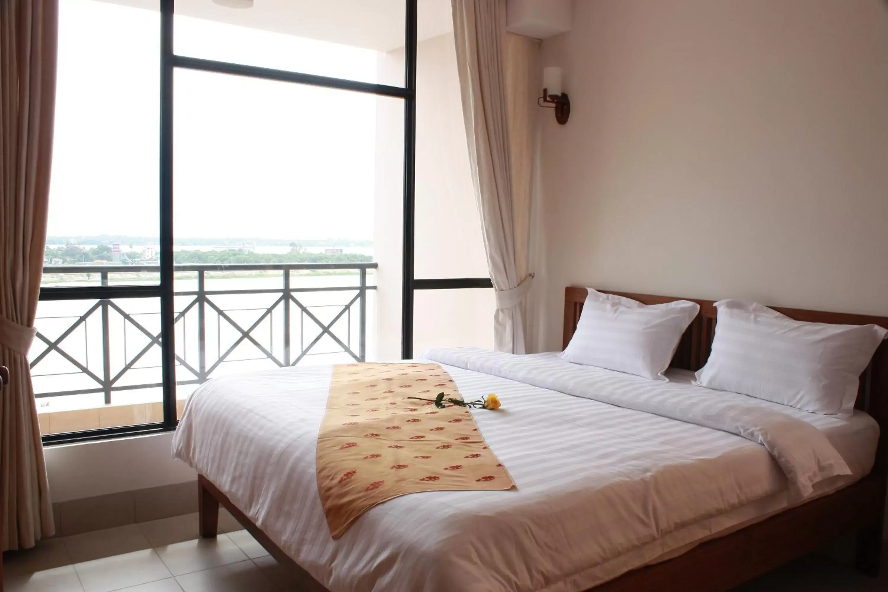 Bed, Room Photo in Lux Riverside Hotel & Apartment