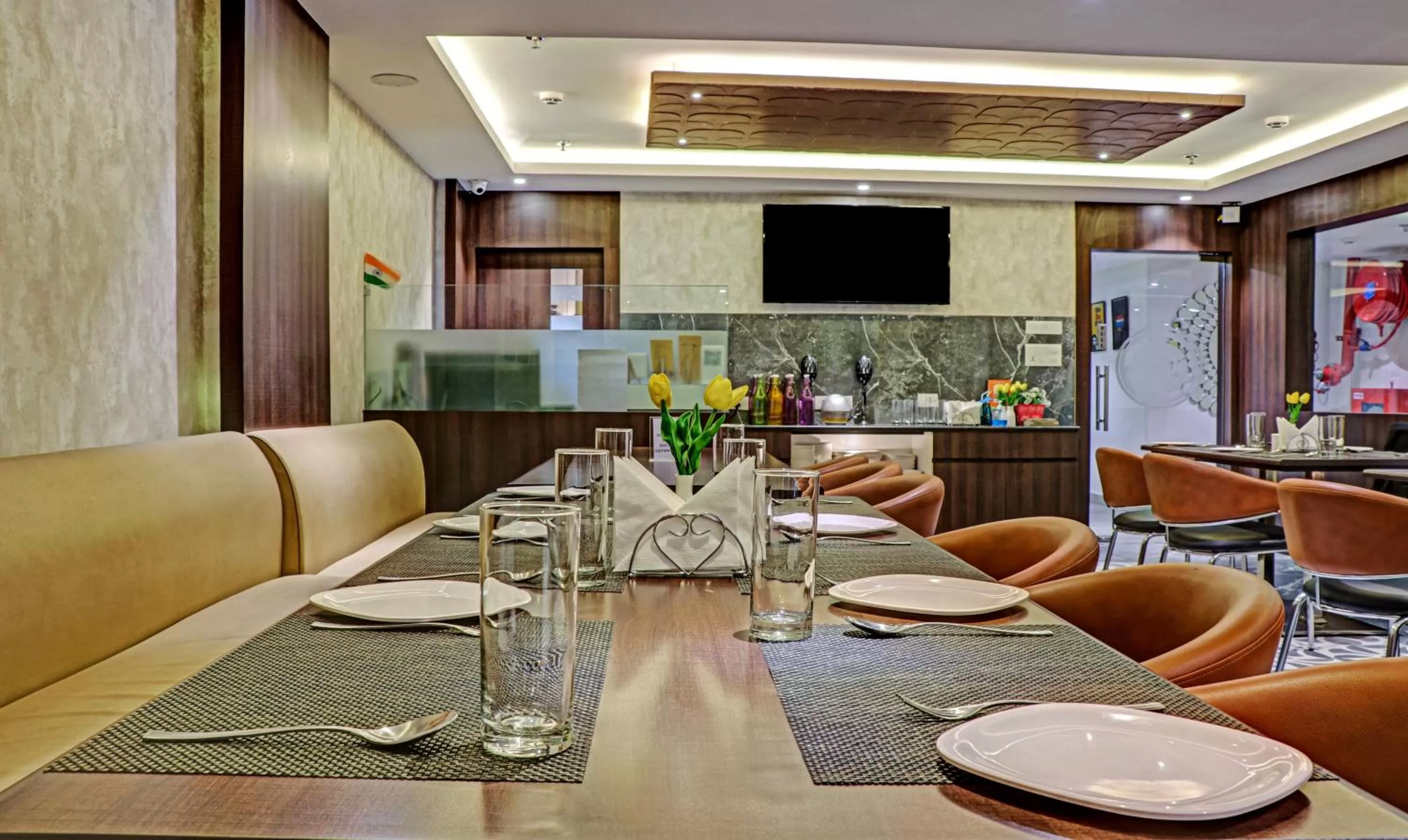 Restaurant/places to eat in The Onyx Hotel