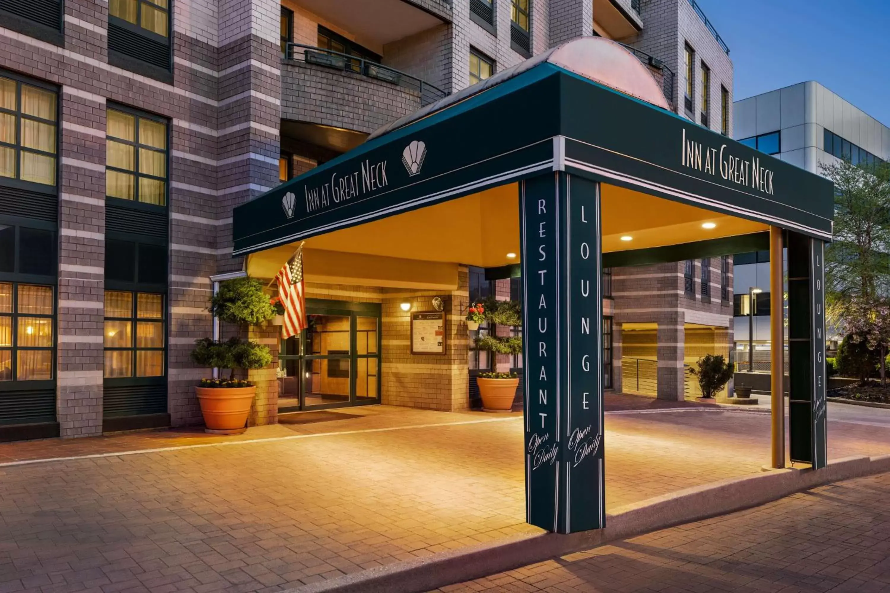 Property building in Inn at Great Neck Property building in Inn at Great Neck